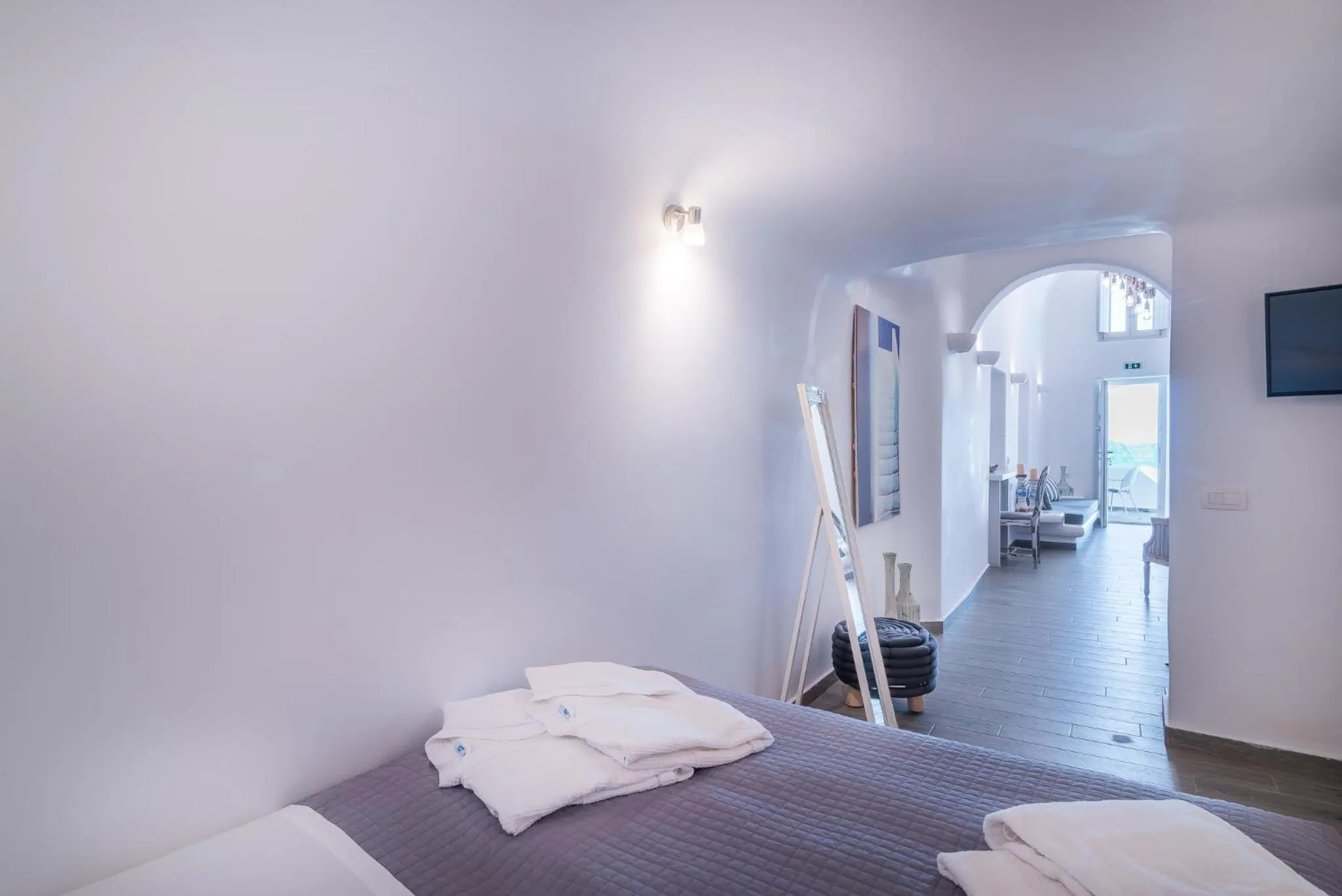 Bedroom, Bed in Angel Luxury Suites