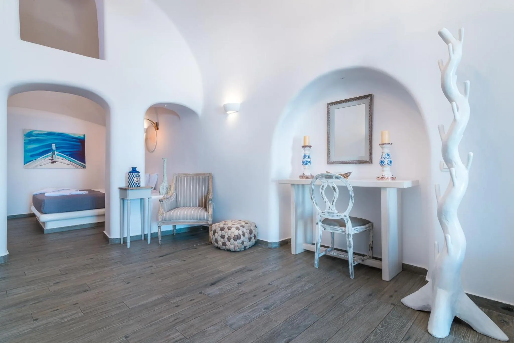 Seating area, Bed in Angel Luxury Suites