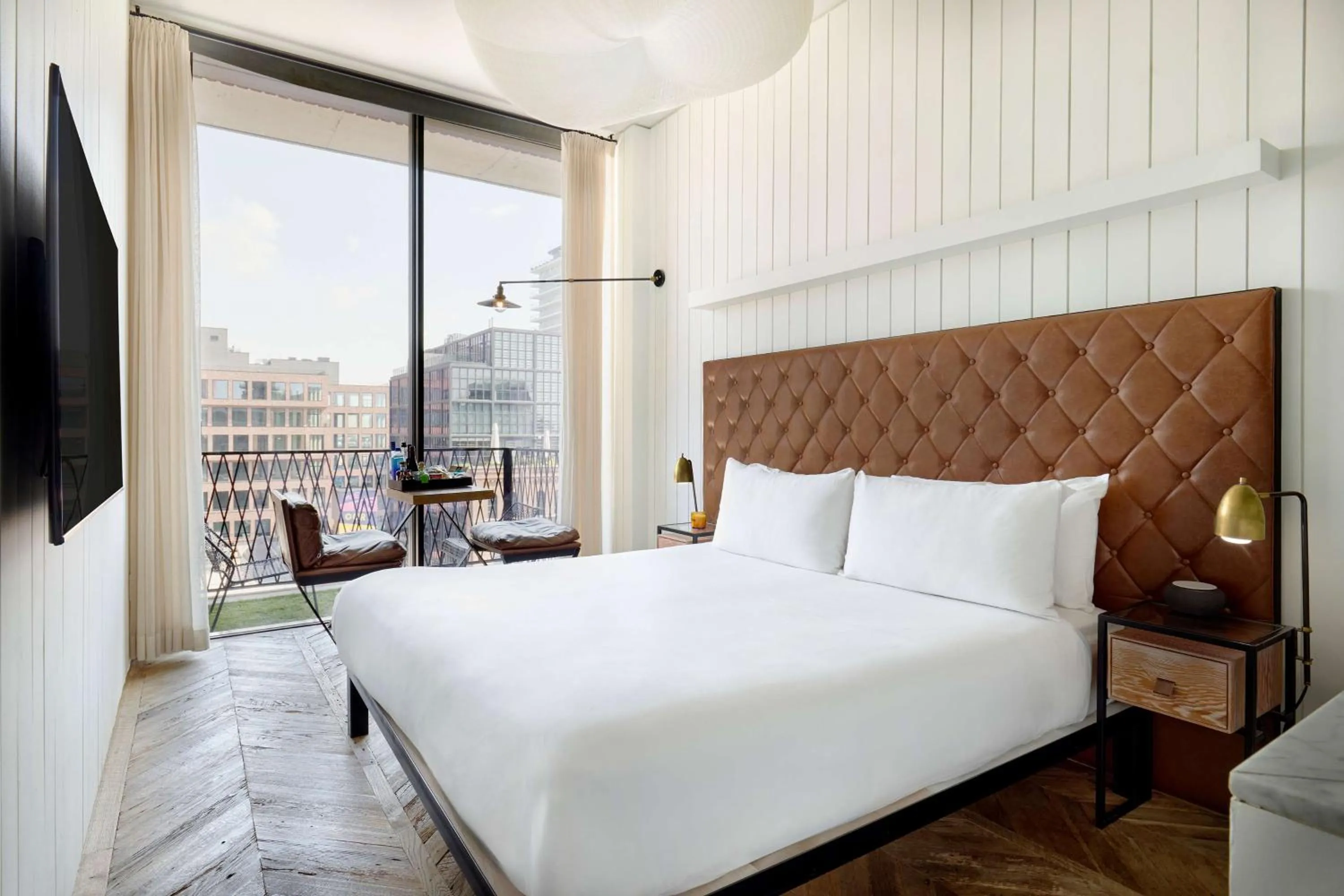 Bedroom, Bed in Arlo Williamsburg