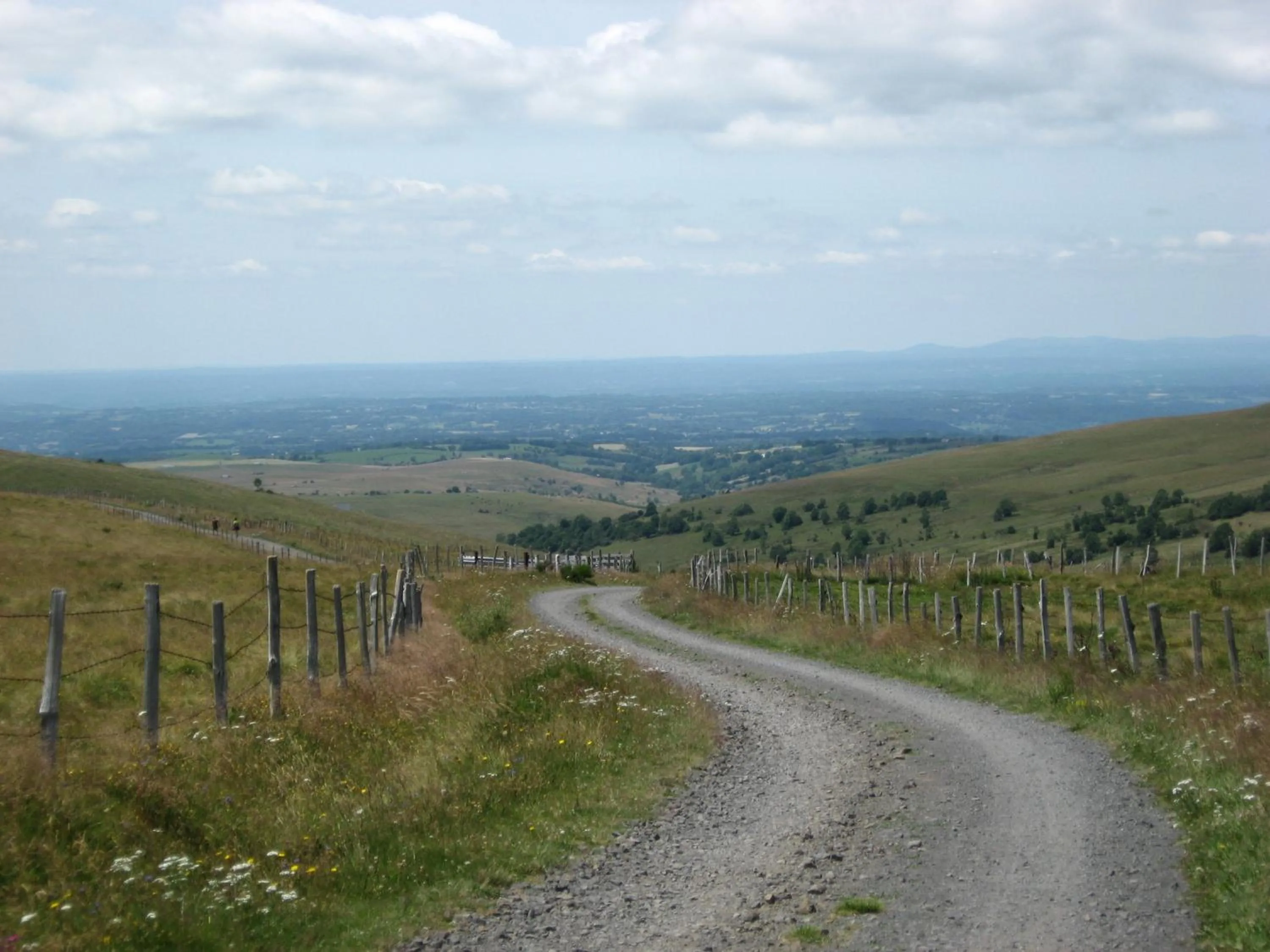 Hiking, Bird's-eye View in Auv'hôtel