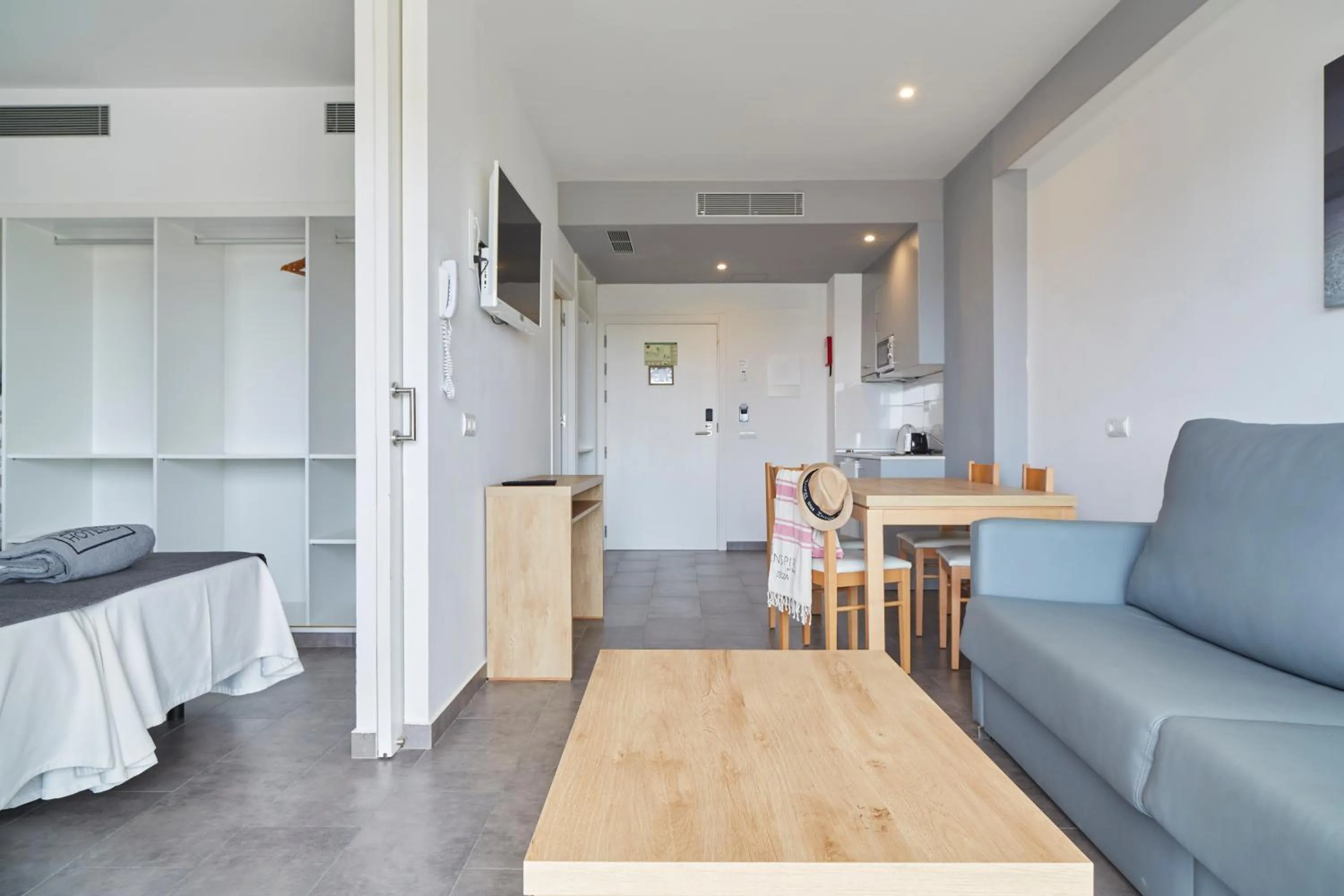 Photo of the whole room in Invisa Hotel Casa Luis