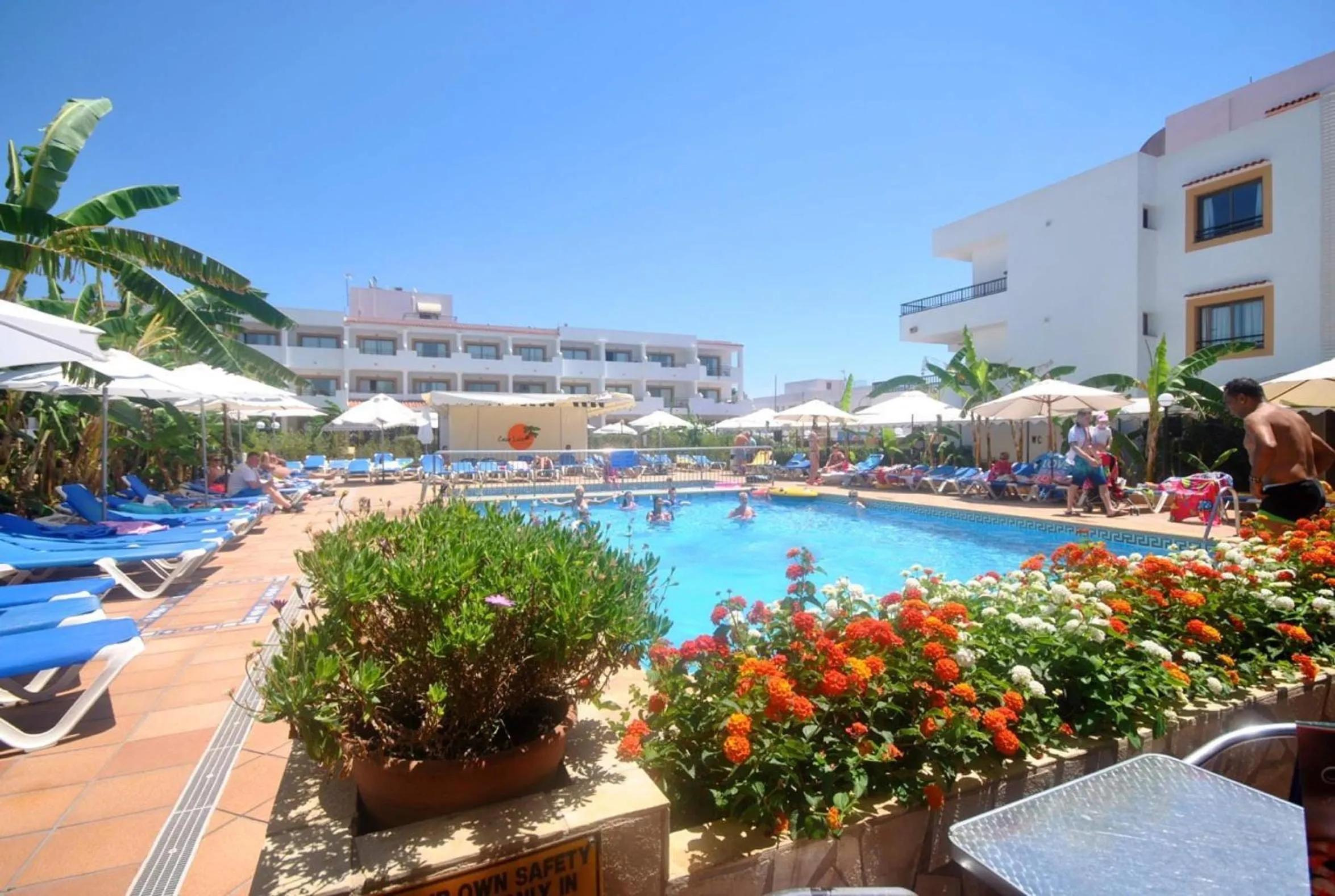 Swimming pool in Invisa Hotel Casa Luis