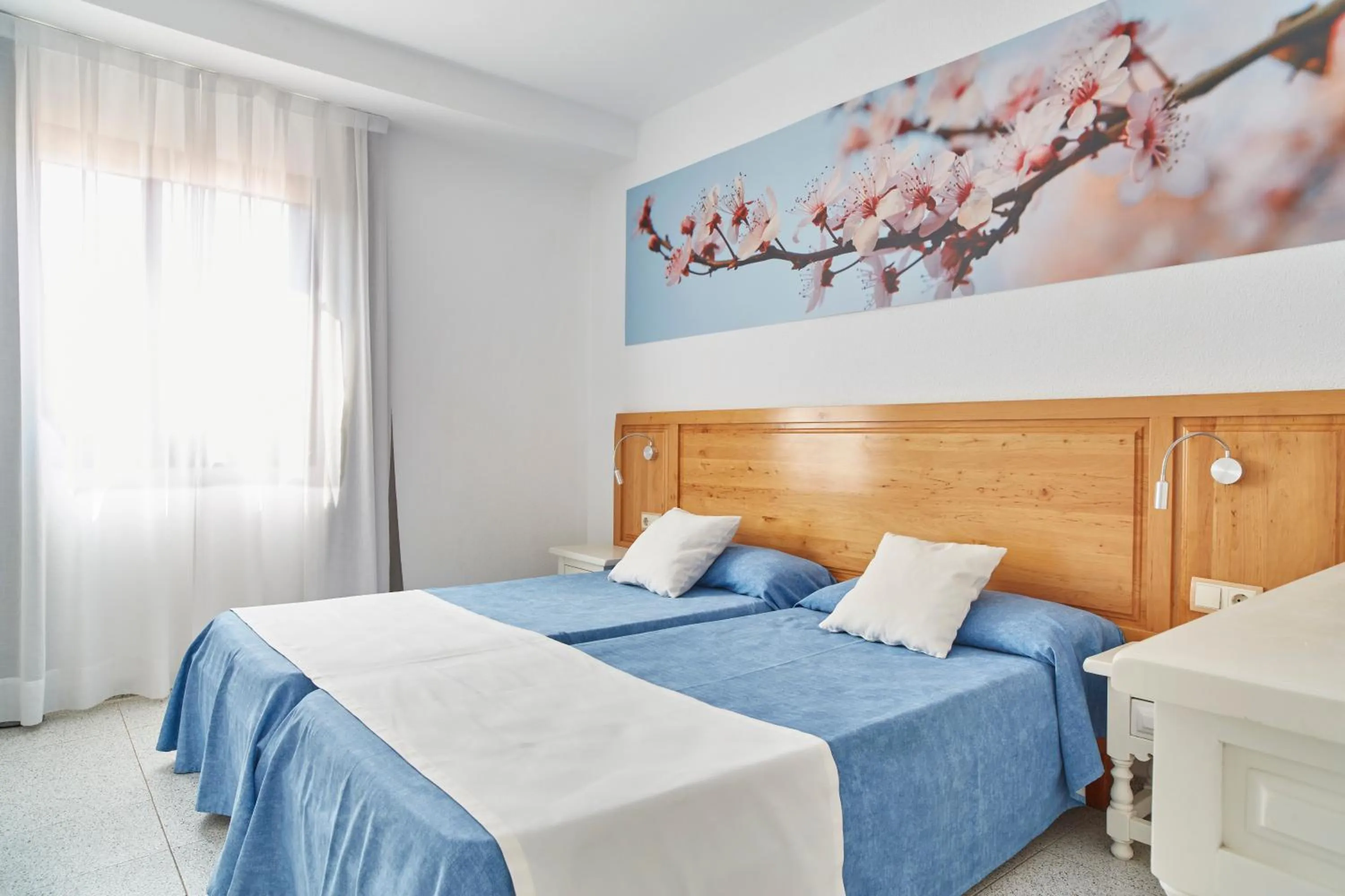 Bedroom, Bed in Invisa Hotel Casa Luis