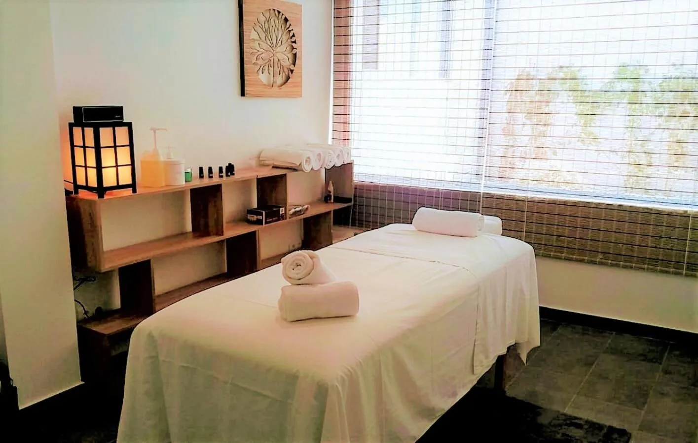 Massage, Bed in Invisa Hotel Casa Luis