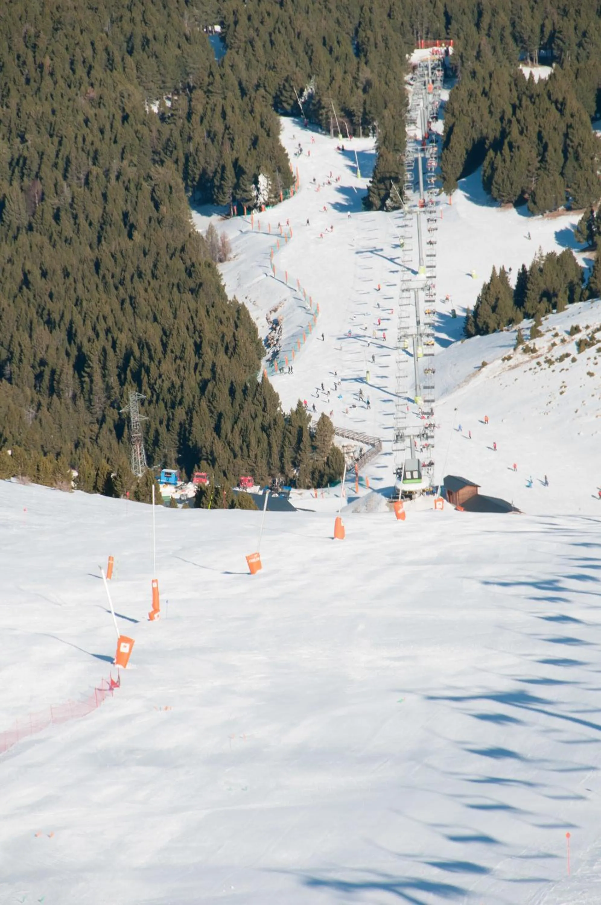Skiing in Hotel Los Nogales