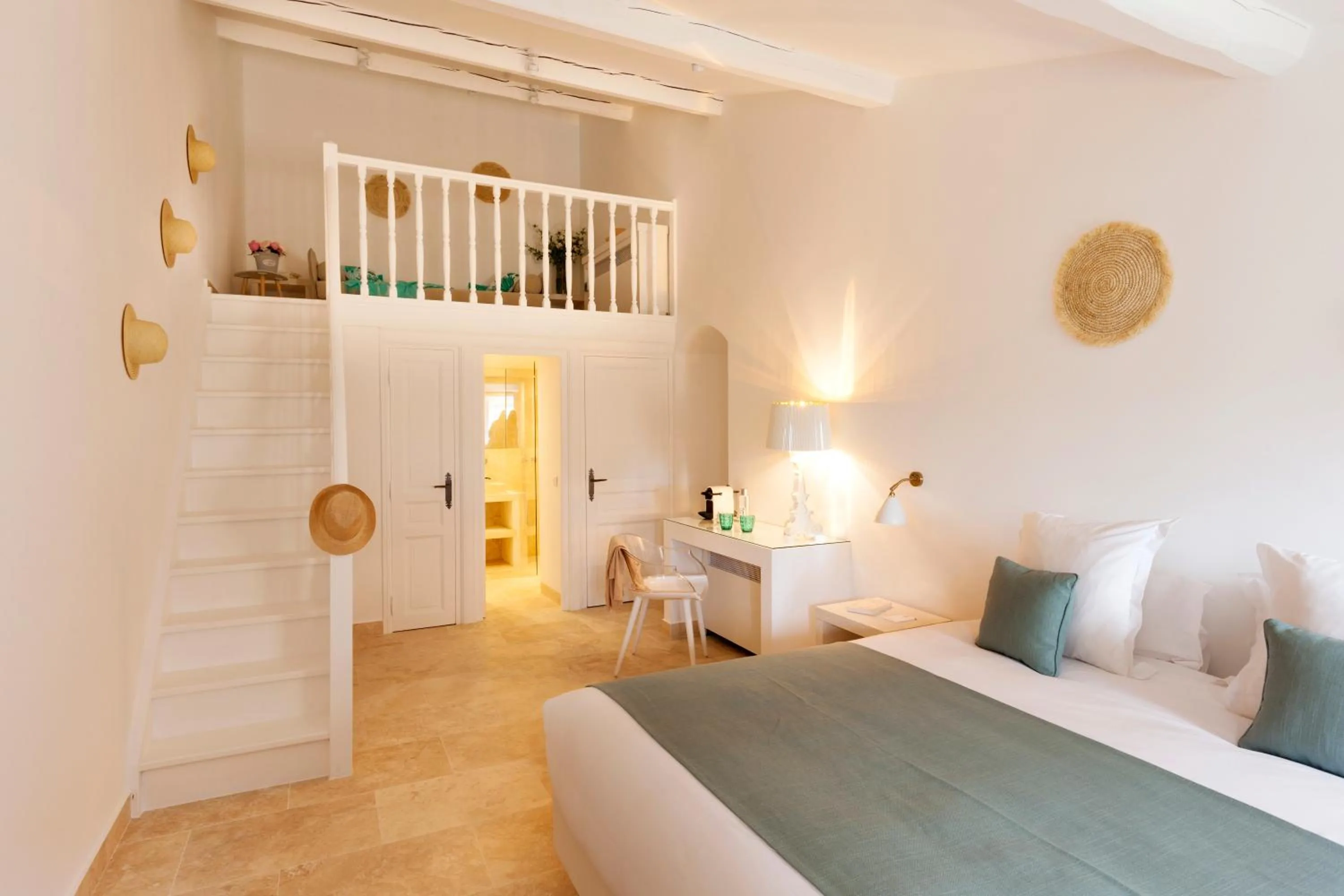 Bedroom, Bed in Le Vieux Castillon