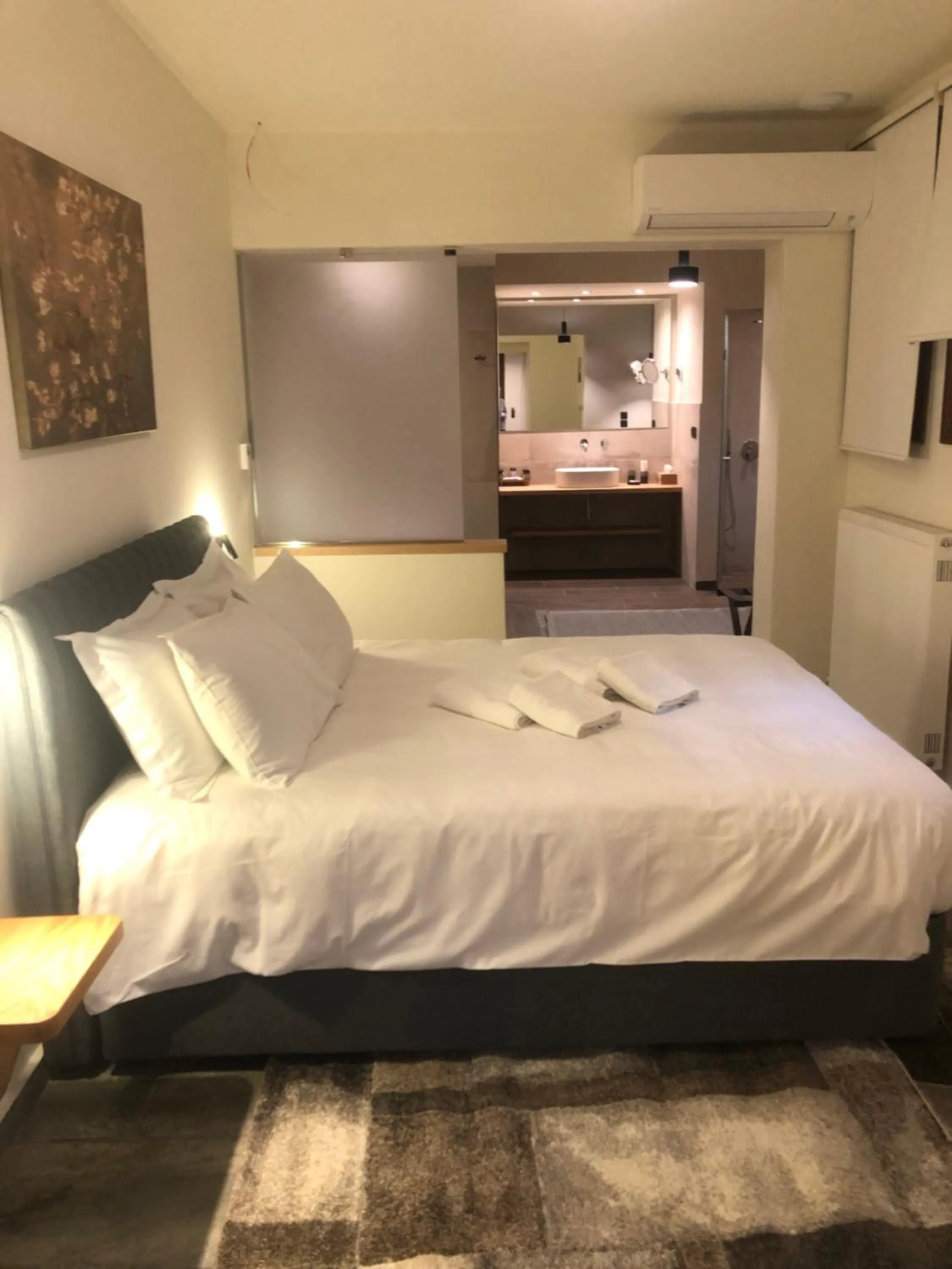 Bed in Valeni Boutique Hotel & Spa