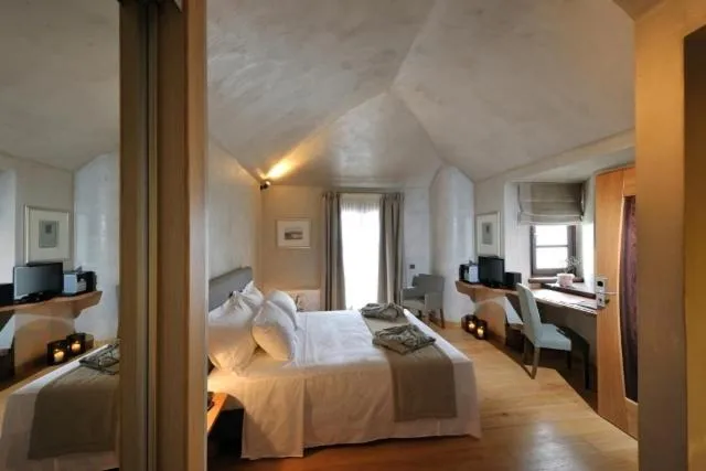 Day, Bed in Valeni Boutique Hotel & Spa