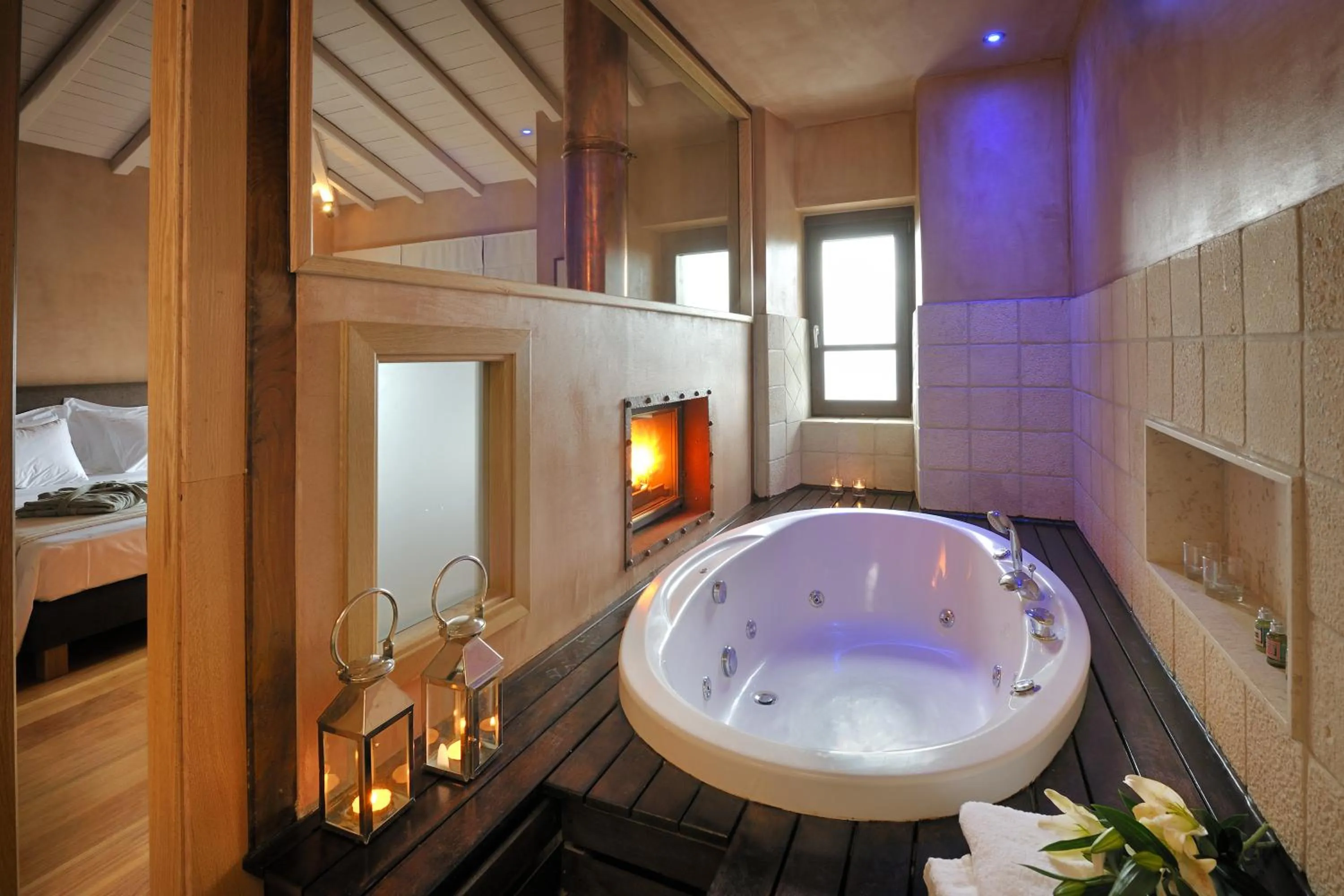 Hot Tub in Valeni Boutique Hotel & Spa