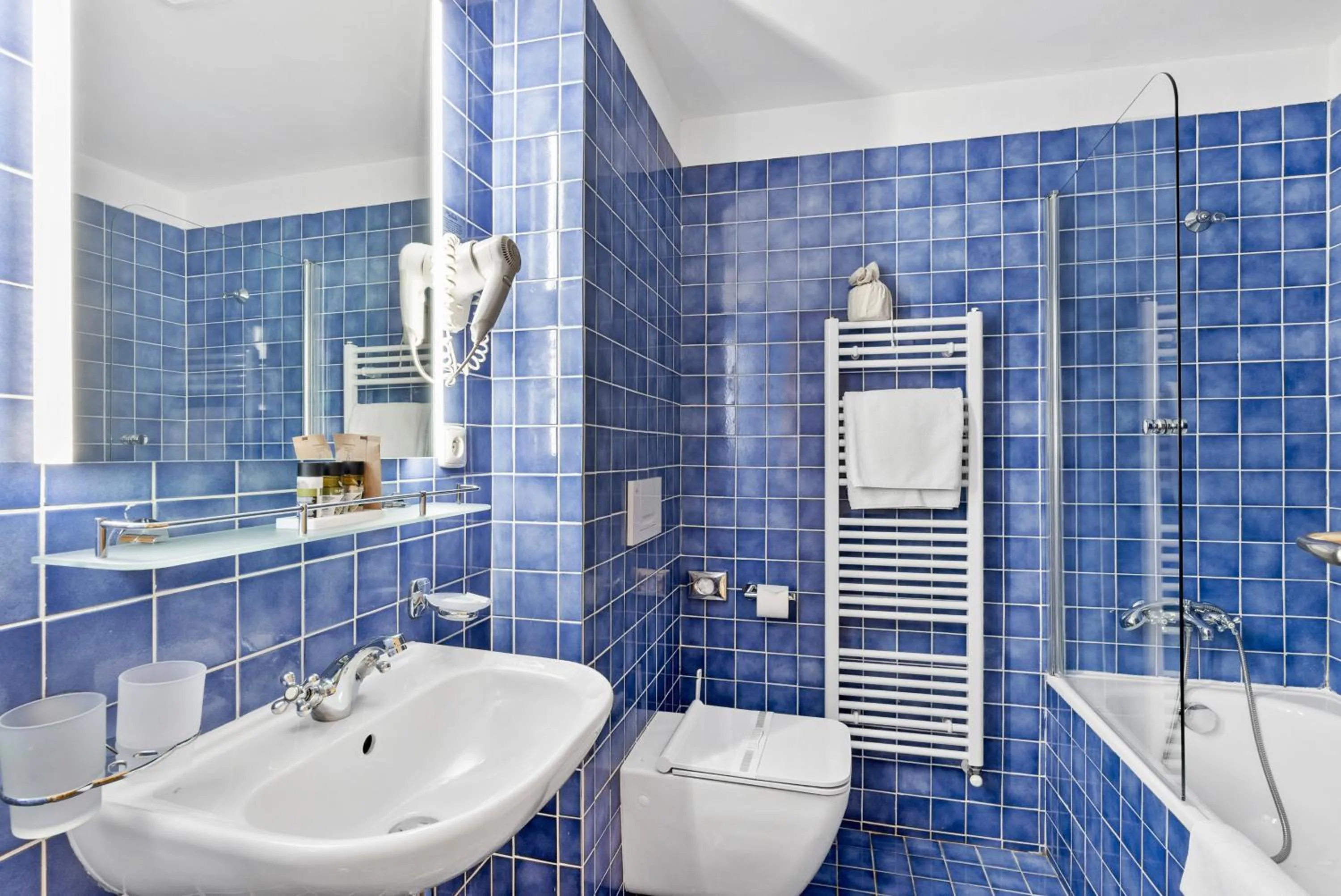 Bathroom in Hotel La Romantica