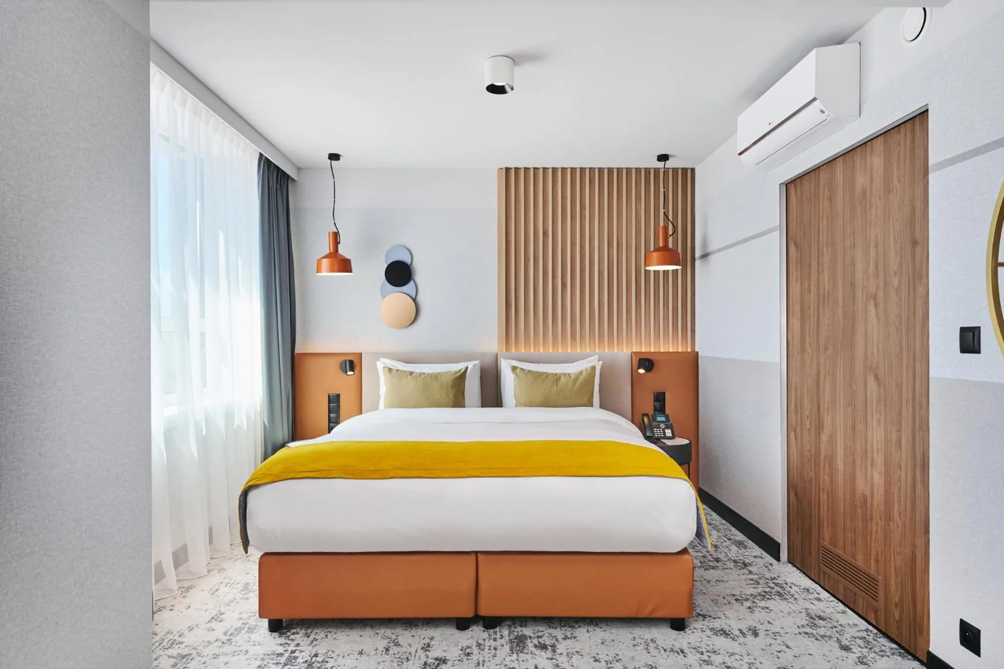 Photo of the whole room, Bed in voco Katowice by IHG