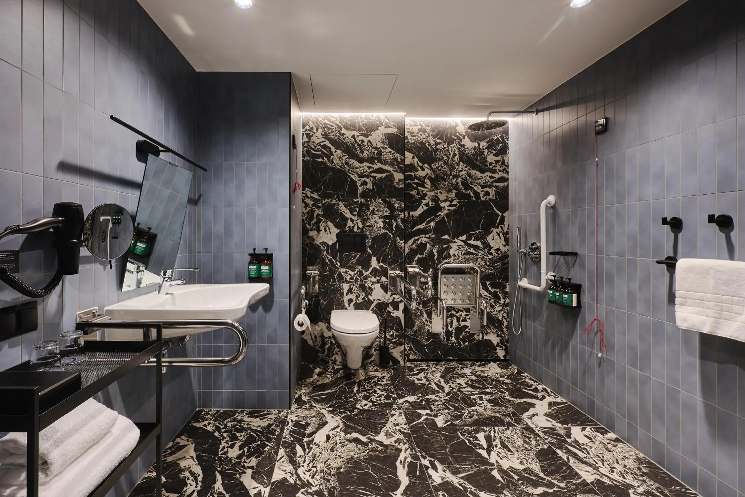 Toilet in voco Katowice by IHG