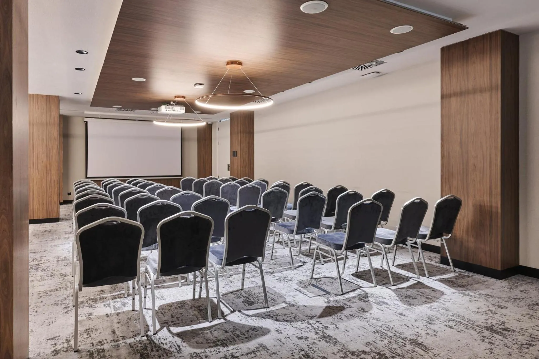 Meeting/conference room in voco Katowice by IHG
