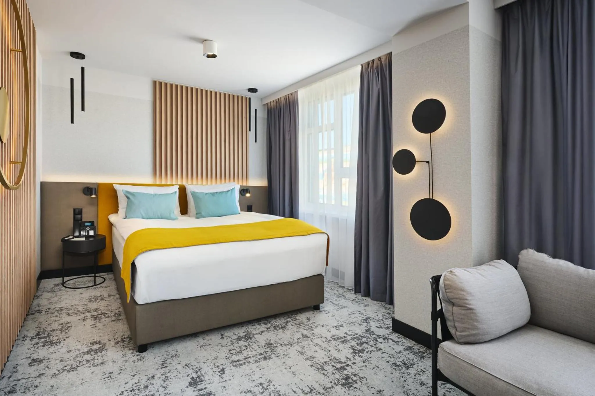 Photo of the whole room, Bed in voco Katowice by IHG