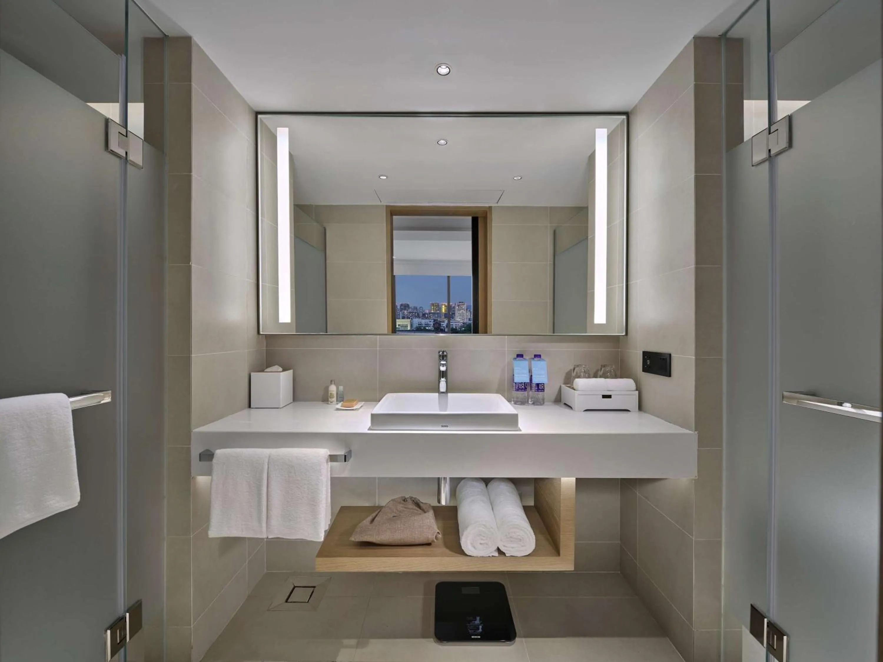 Bathroom in Hilton Garden Inn Guangzhou Tianhe