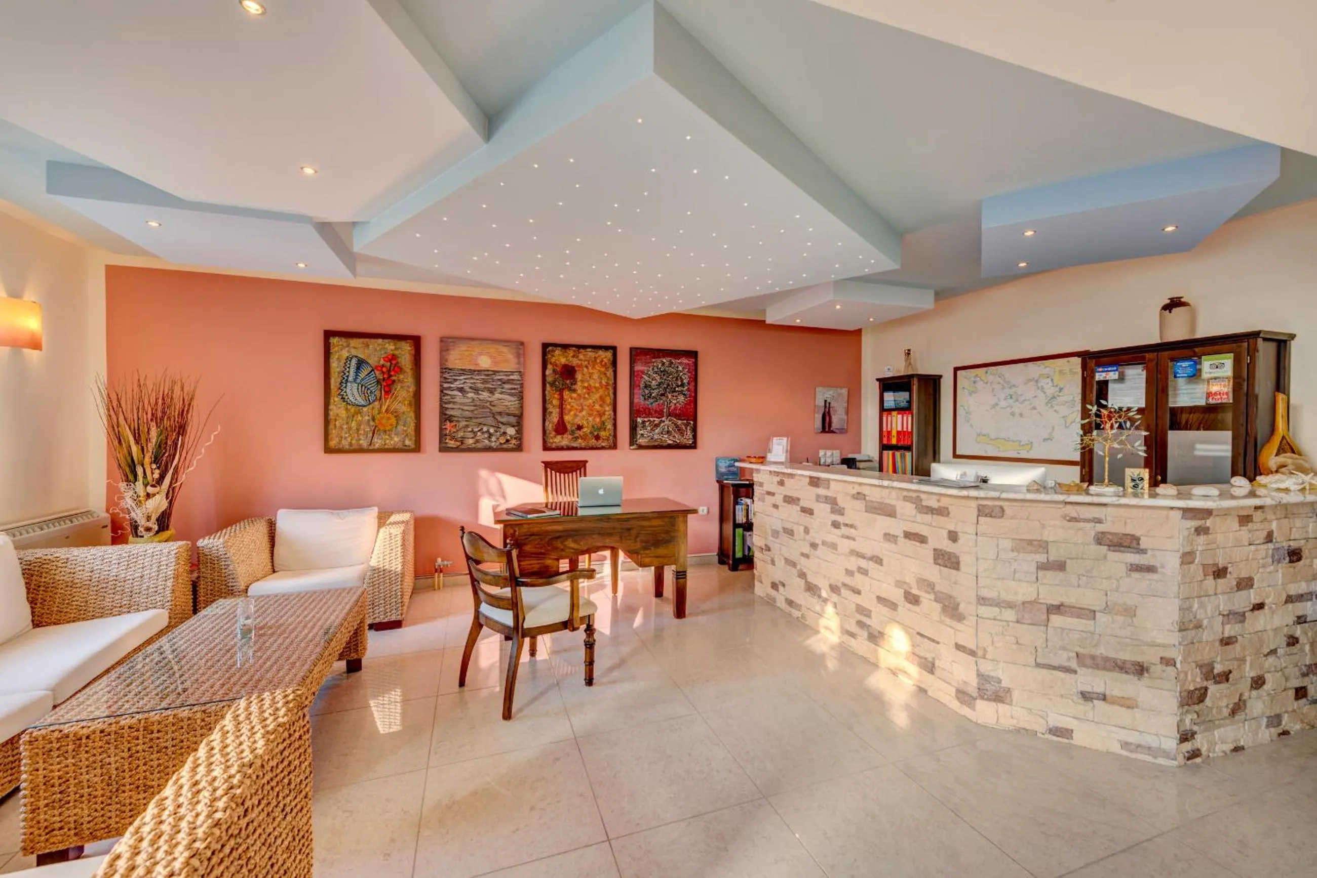 Lobby or reception in Sunrise Beach Suites