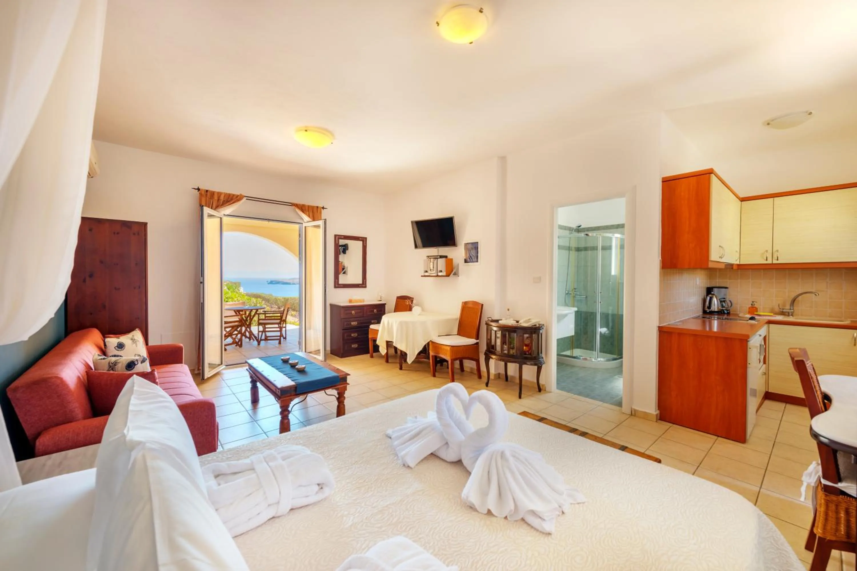 Classic Suite with Sea View in Sunrise Beach Suites