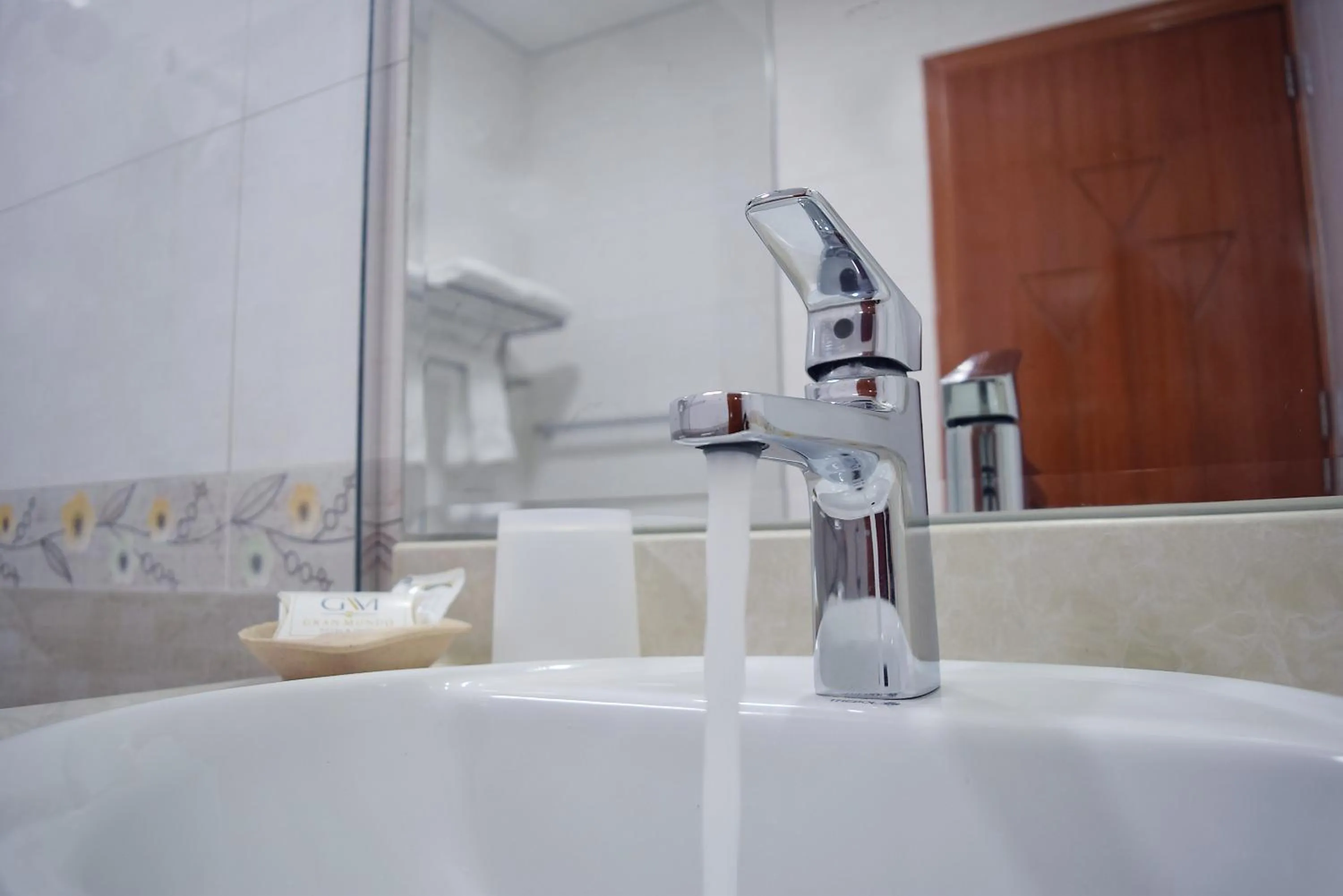 Bathroom in Gran Mundo Hotel & Suites