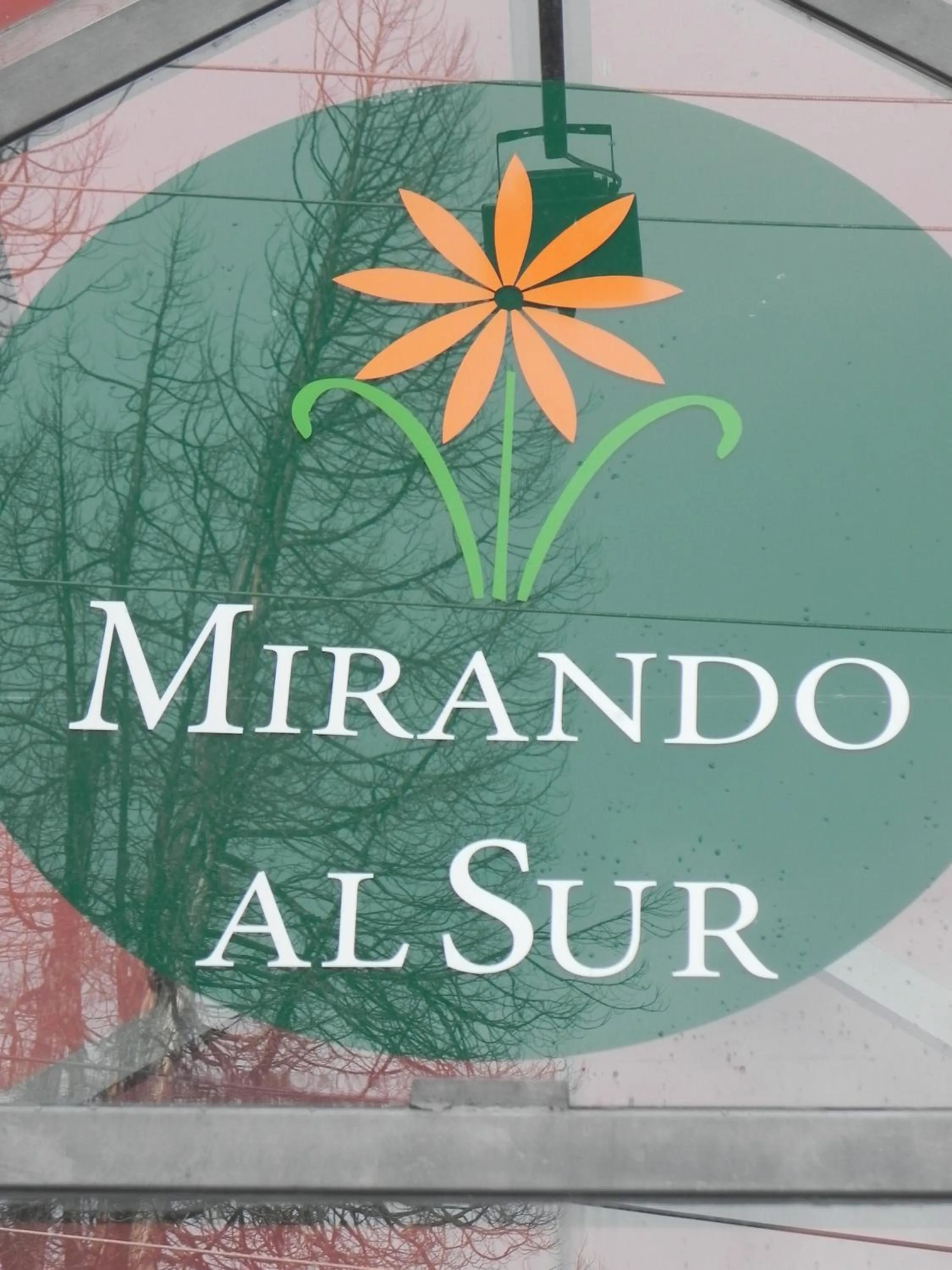 Property logo or sign in Mirando al Sur