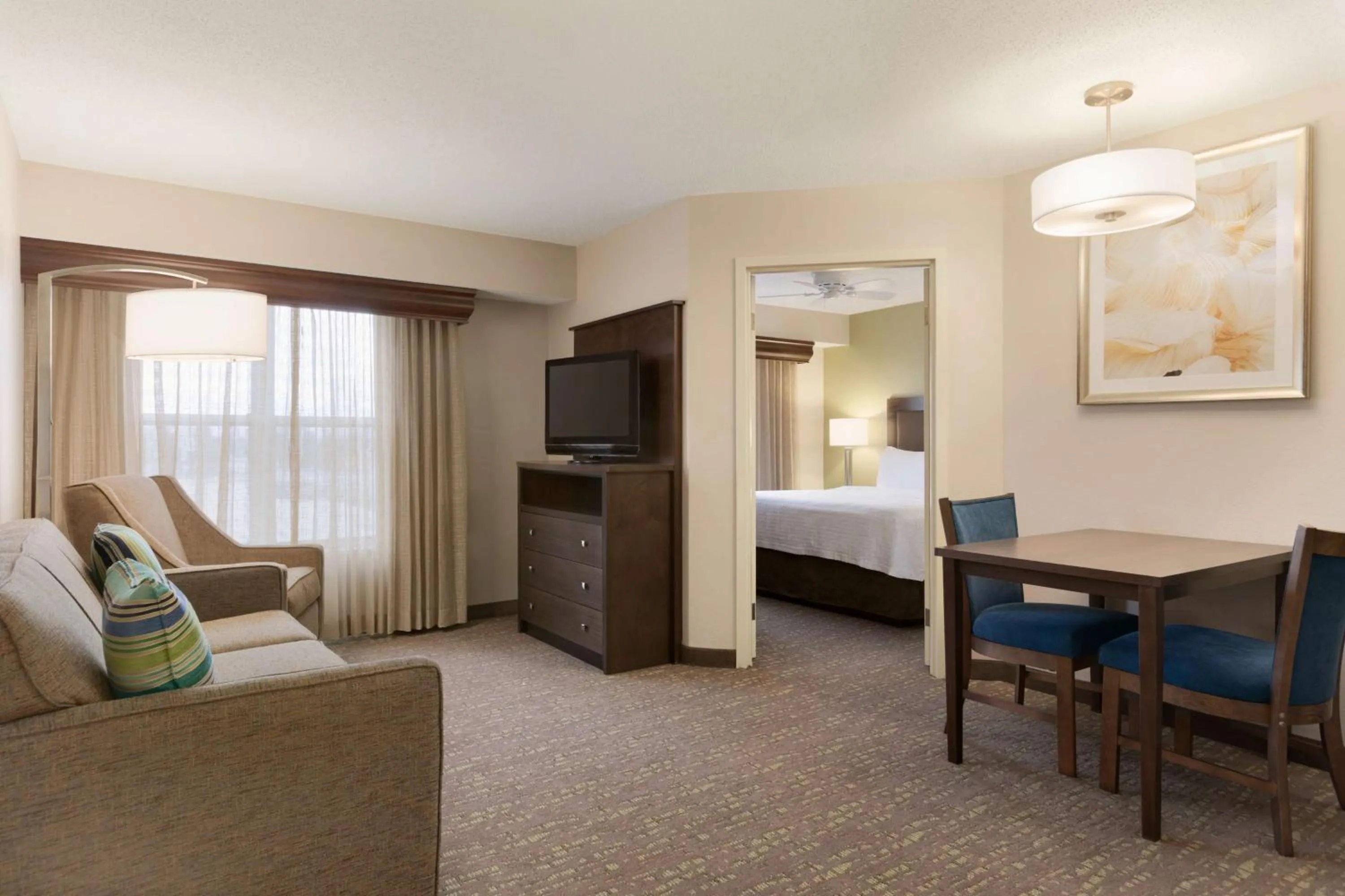 Bedroom, Bed in Homewood Suites by Hilton Toledo-Maumee