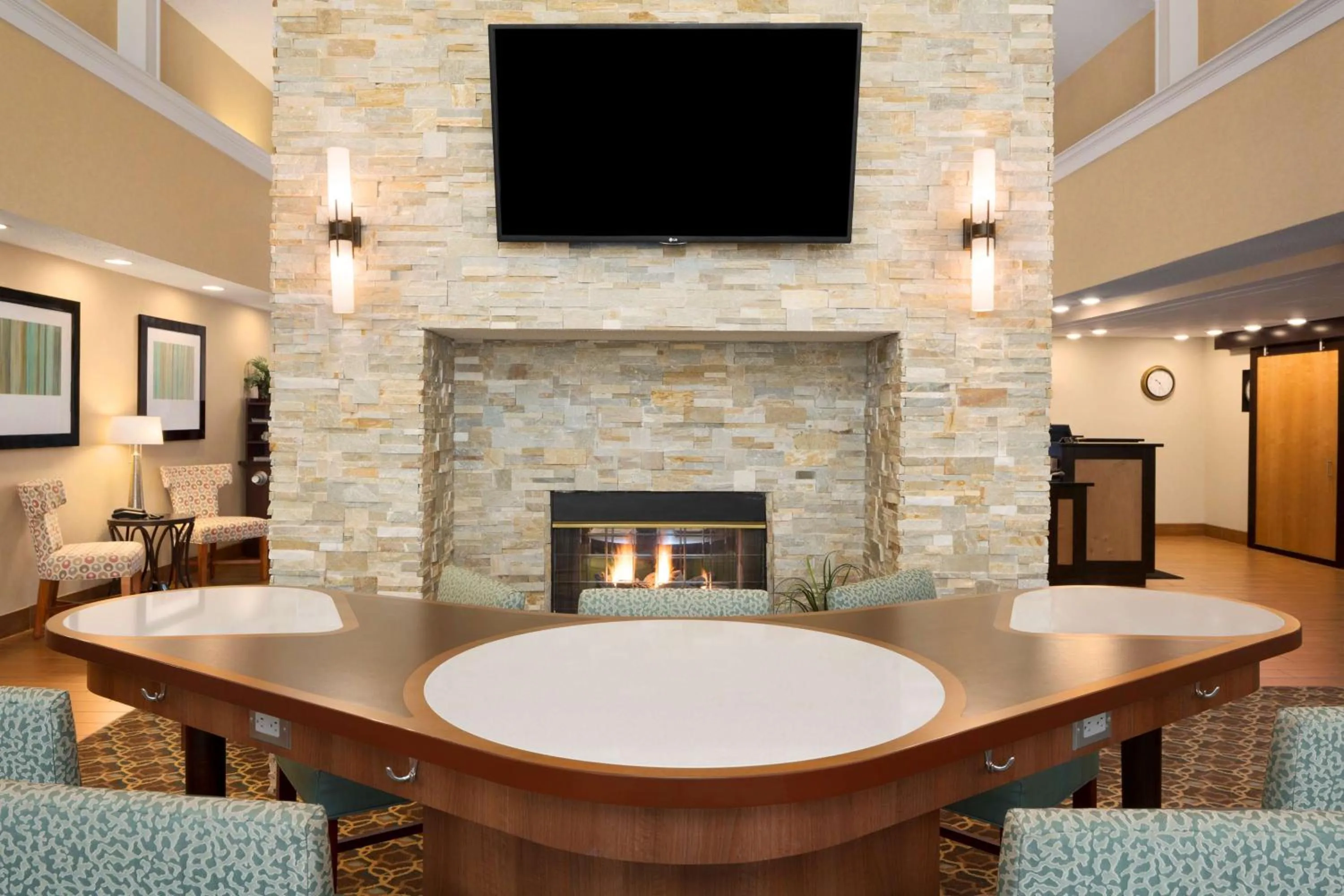 Lobby or reception in Homewood Suites by Hilton Toledo-Maumee