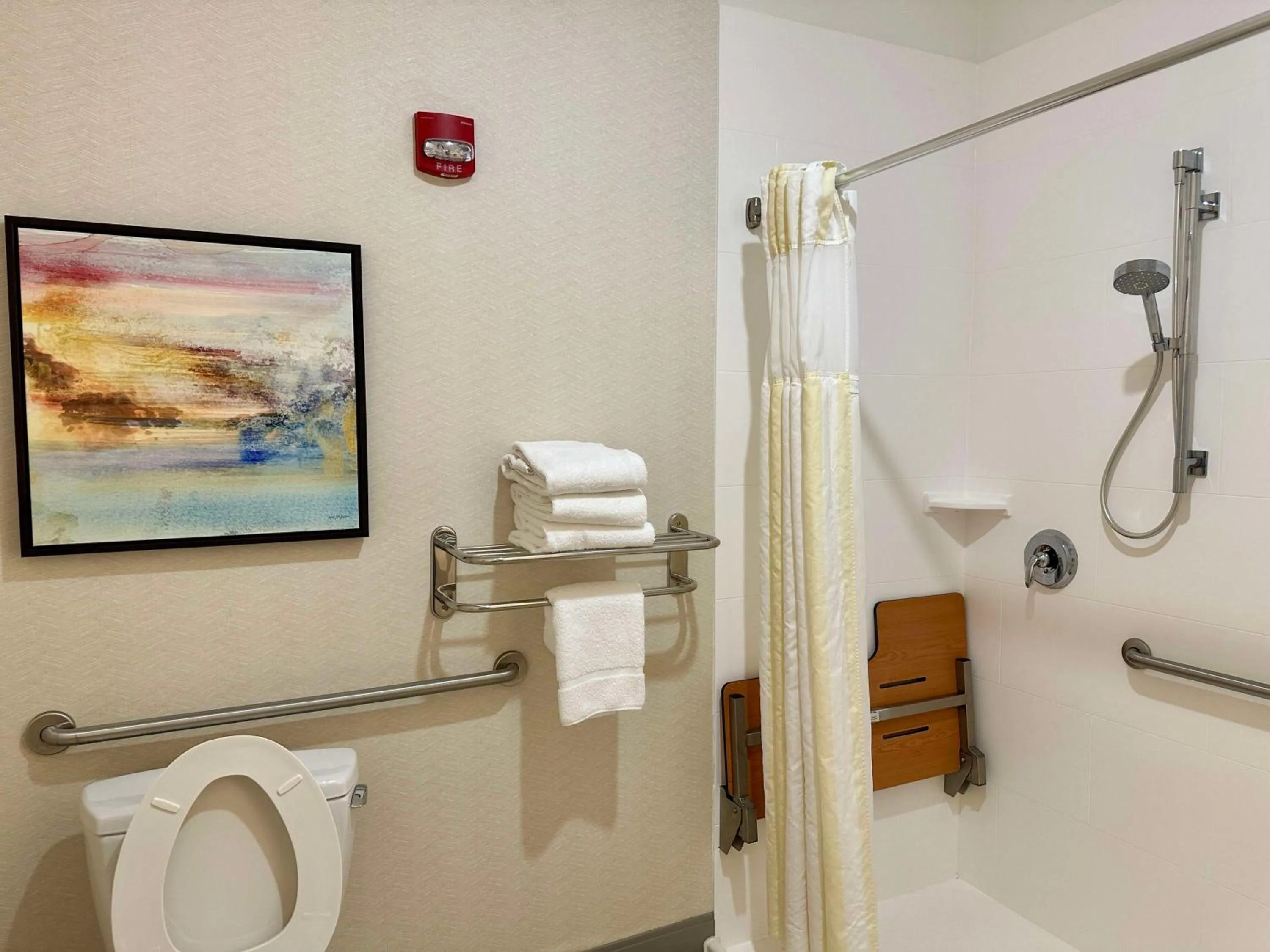 Bathroom in Hilton Garden Inn Oconomowoc