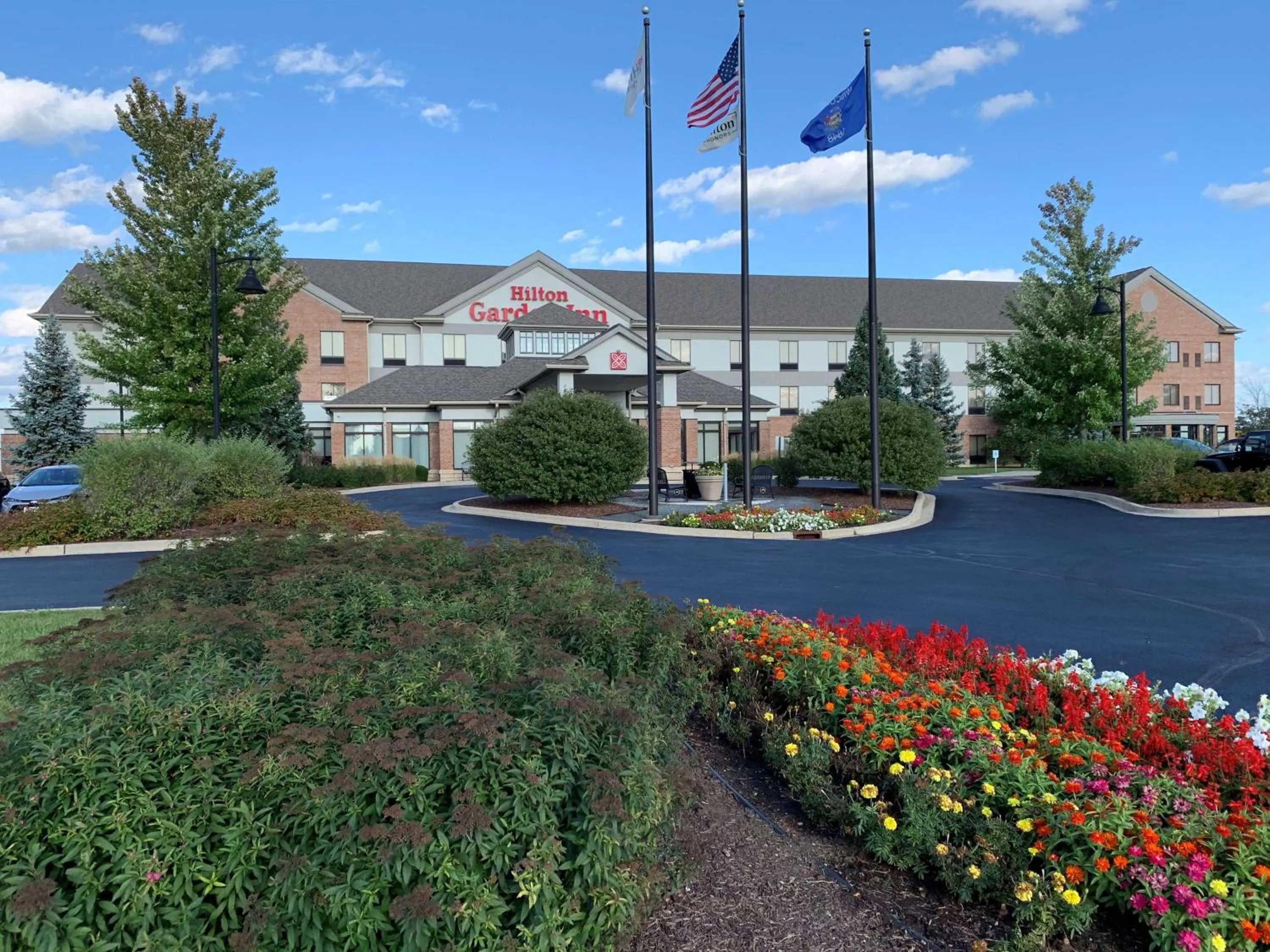 Property building in Hilton Garden Inn Oconomowoc