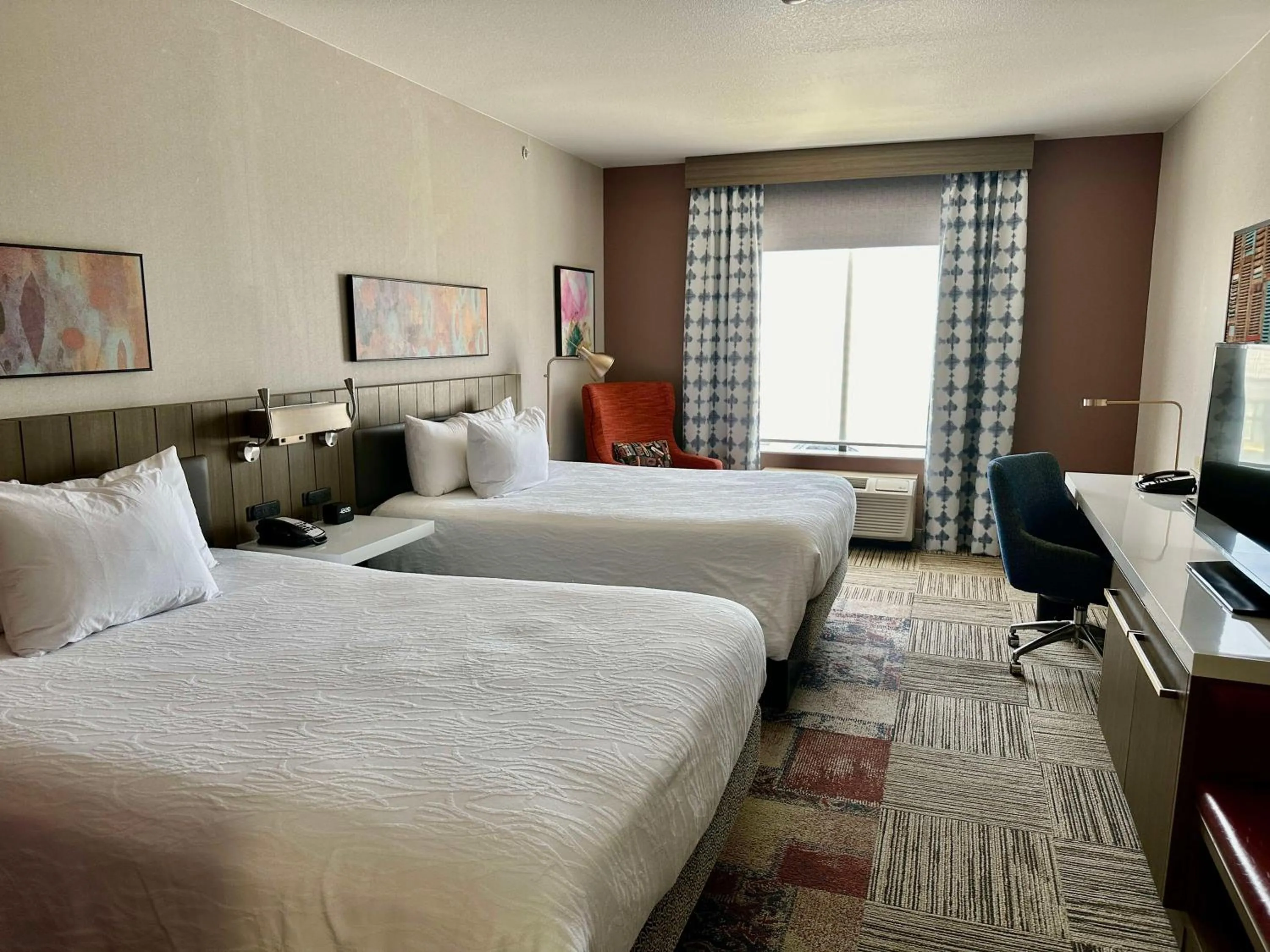 Bed in Hilton Garden Inn Oconomowoc