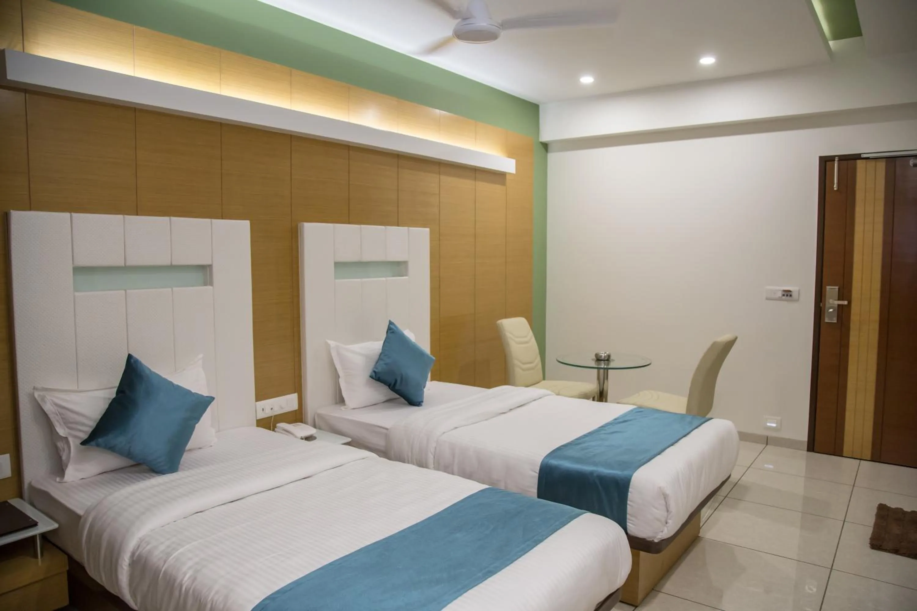 Bed in Hotel Orange International