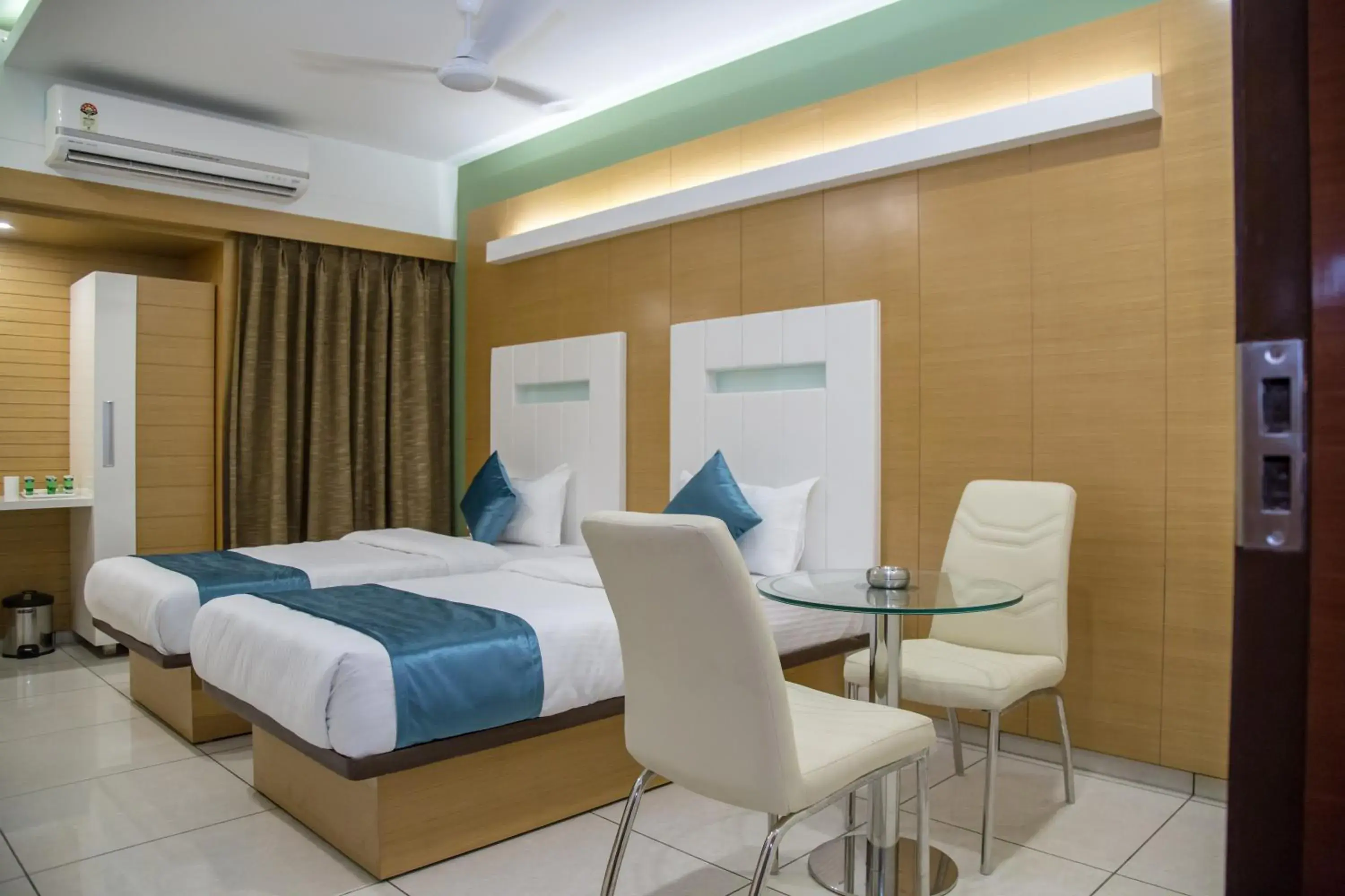 Executive Double or Twin Room - single occupancy in Hotel Orange International Executive Double or Twin Room - single occupancy in Hotel Orange International