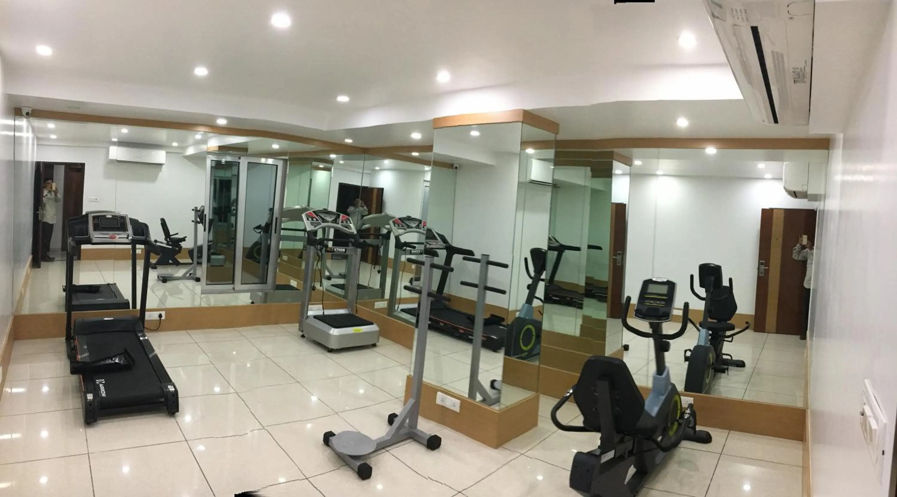 Fitness centre/facilities in Hotel Orange International