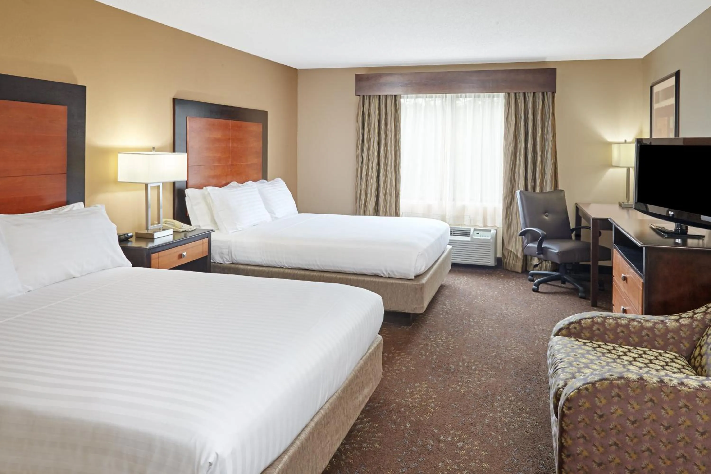 Photo of the whole room in Holiday Inn Express Hotel & Suites Buford-Mall Of Georgia