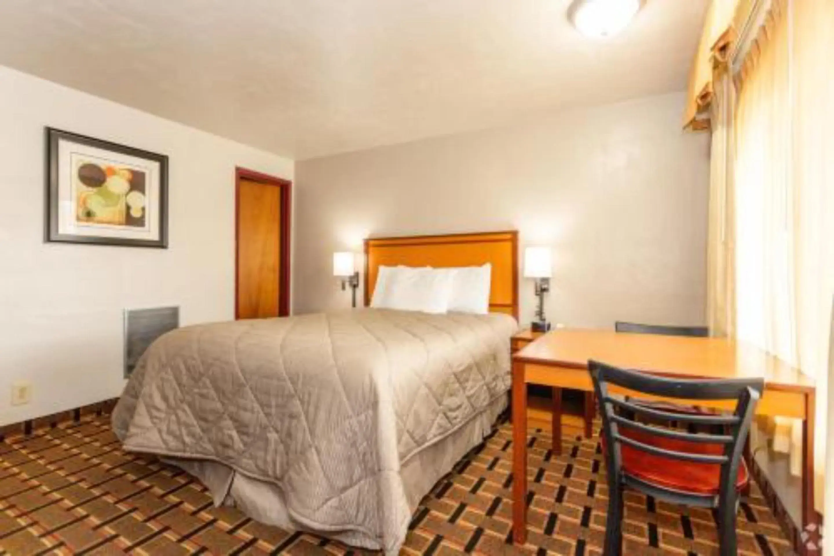 Single Room - single occupancy in Anchor Bay Inn near Winchester Bay Single Room - single occupancy in Anchor Bay Inn near Winchester Bay