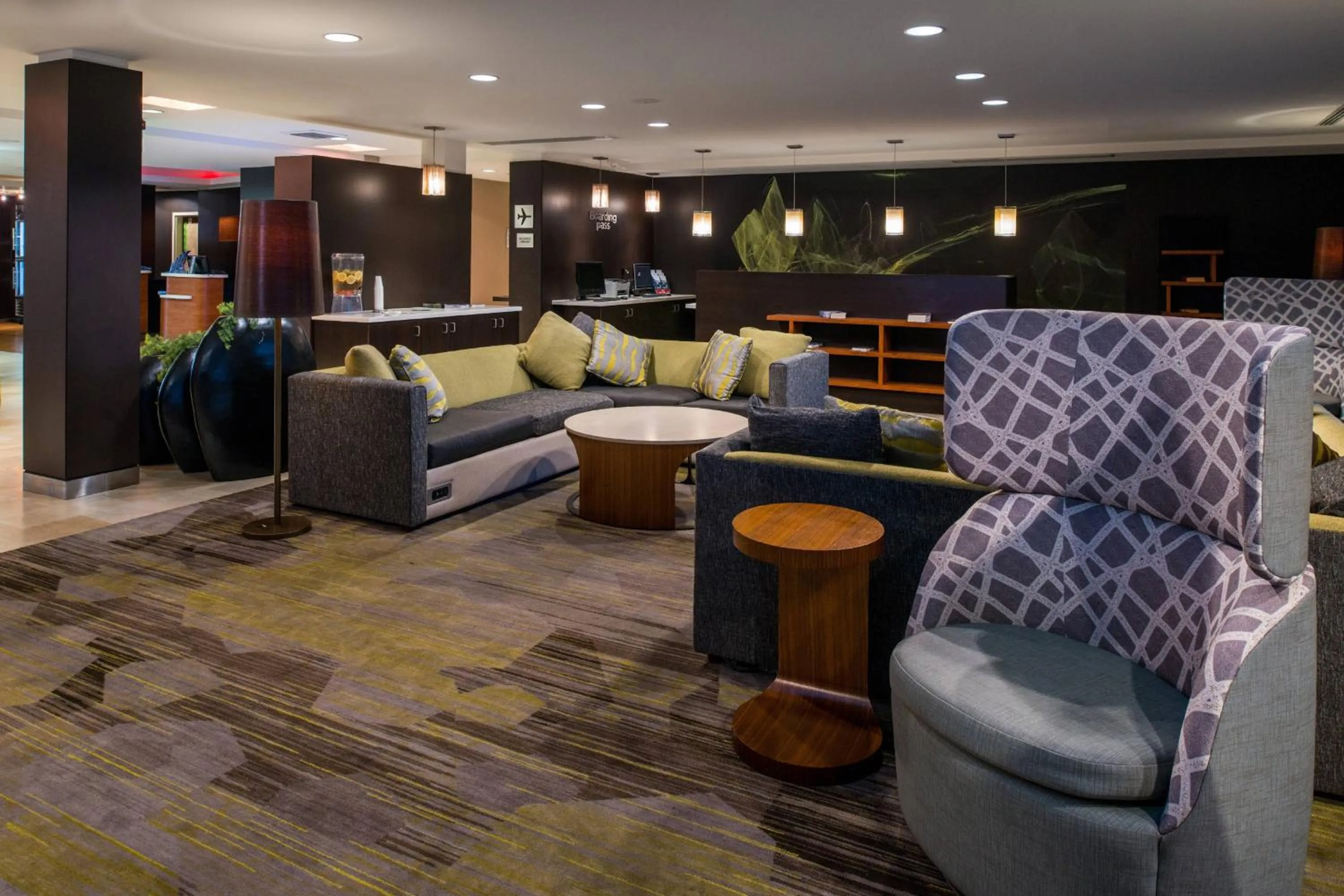 Lobby or reception in Courtyard by Marriott Victorville Hesperia