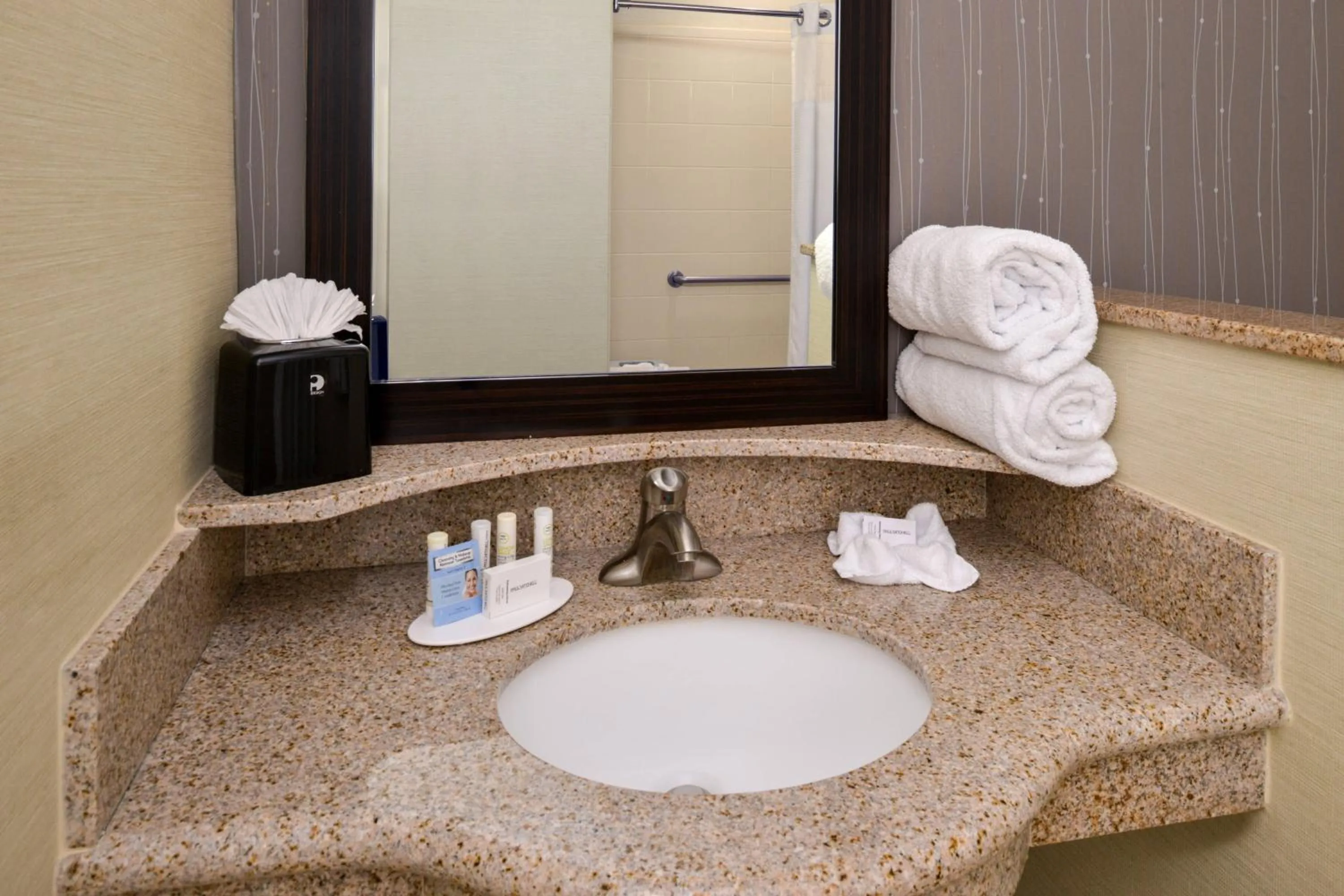 Bathroom in Courtyard by Marriott Victorville Hesperia