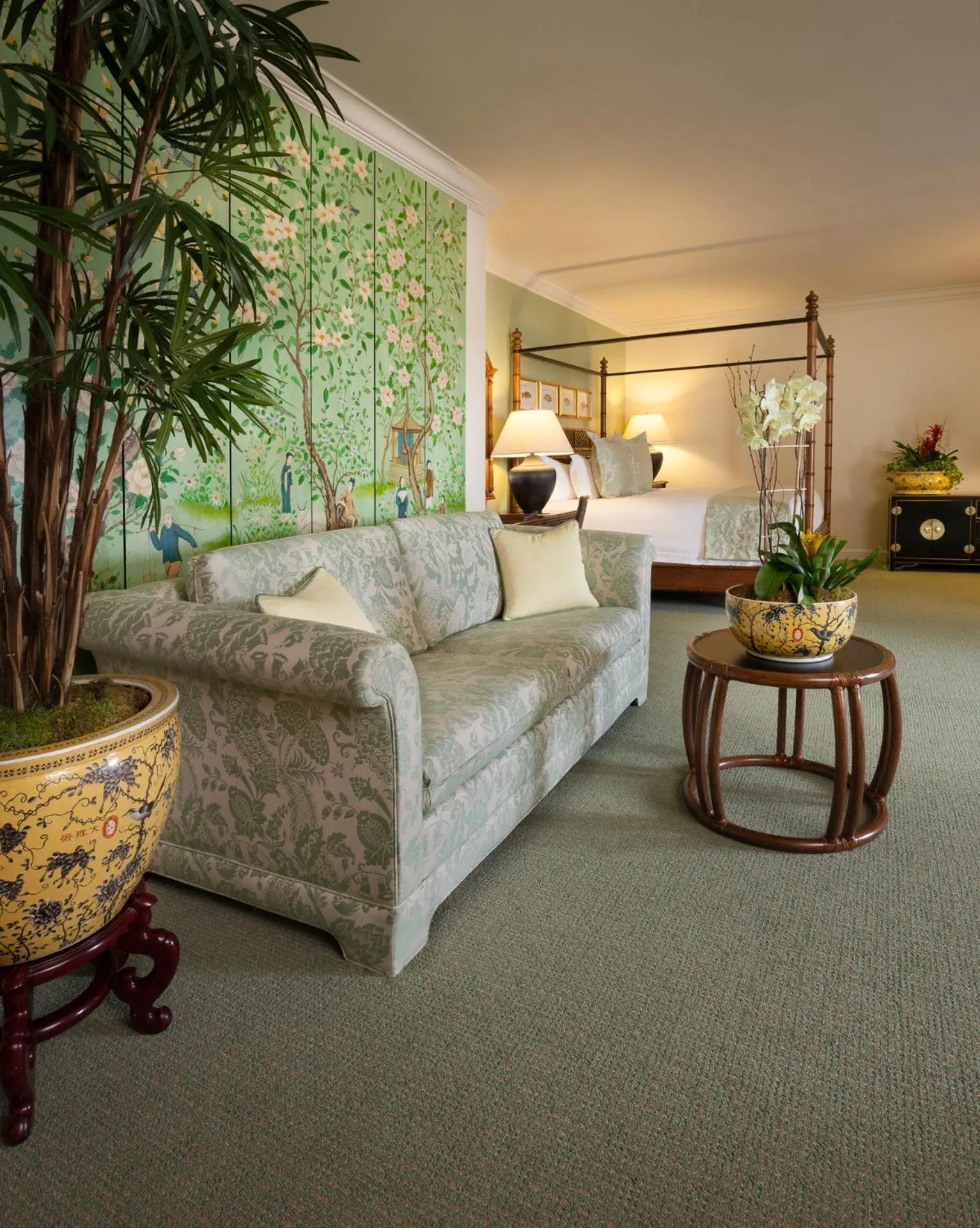 Seating area in Santa Barbara Inn