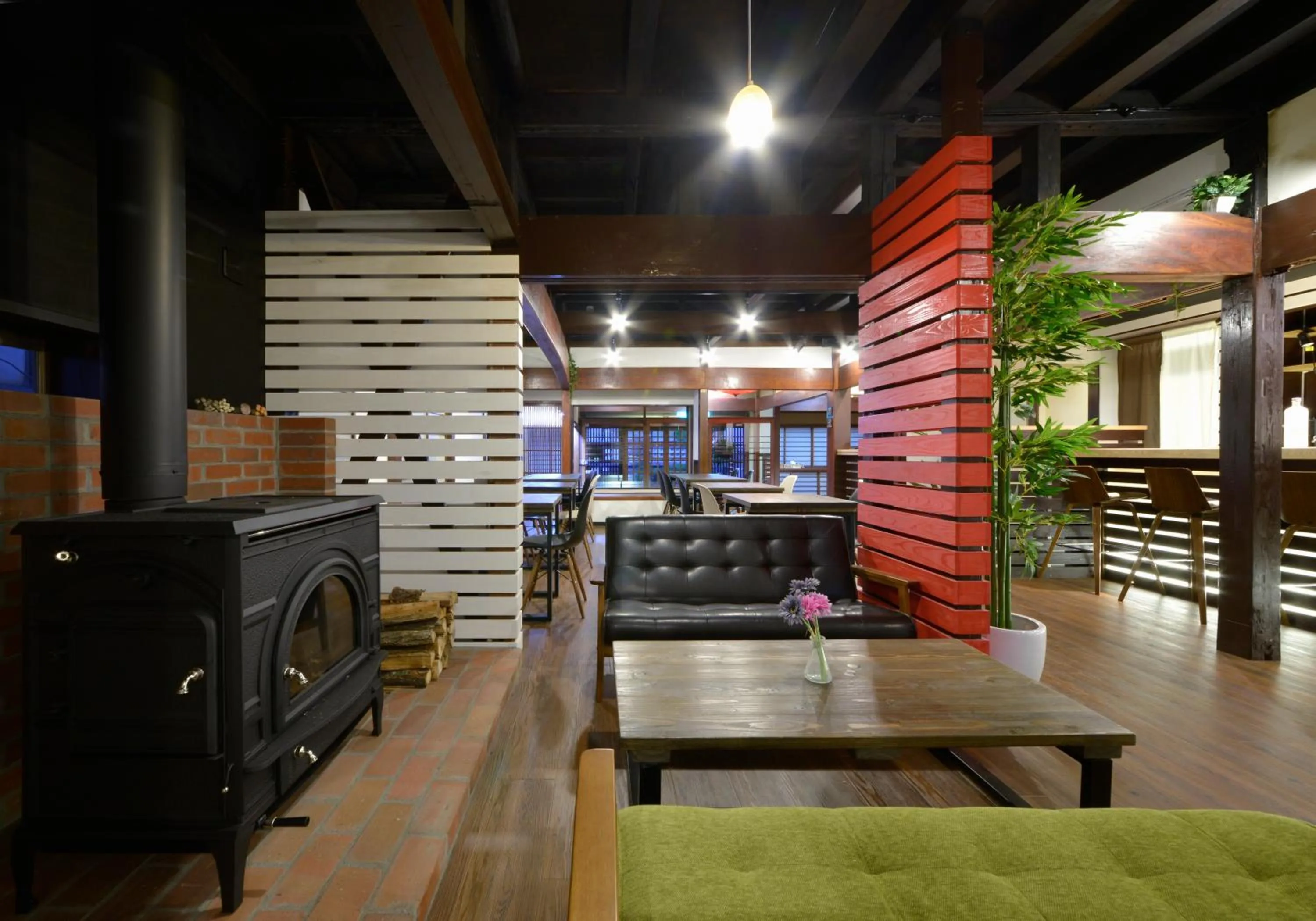 Restaurant/places to eat in ZEN Hostel