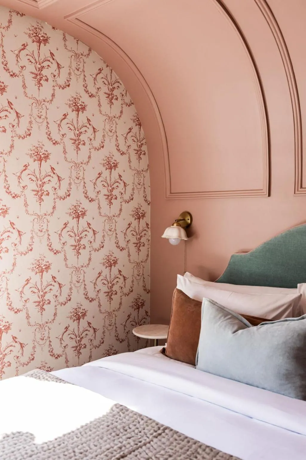 Bed in Medusa Hotel Sydney