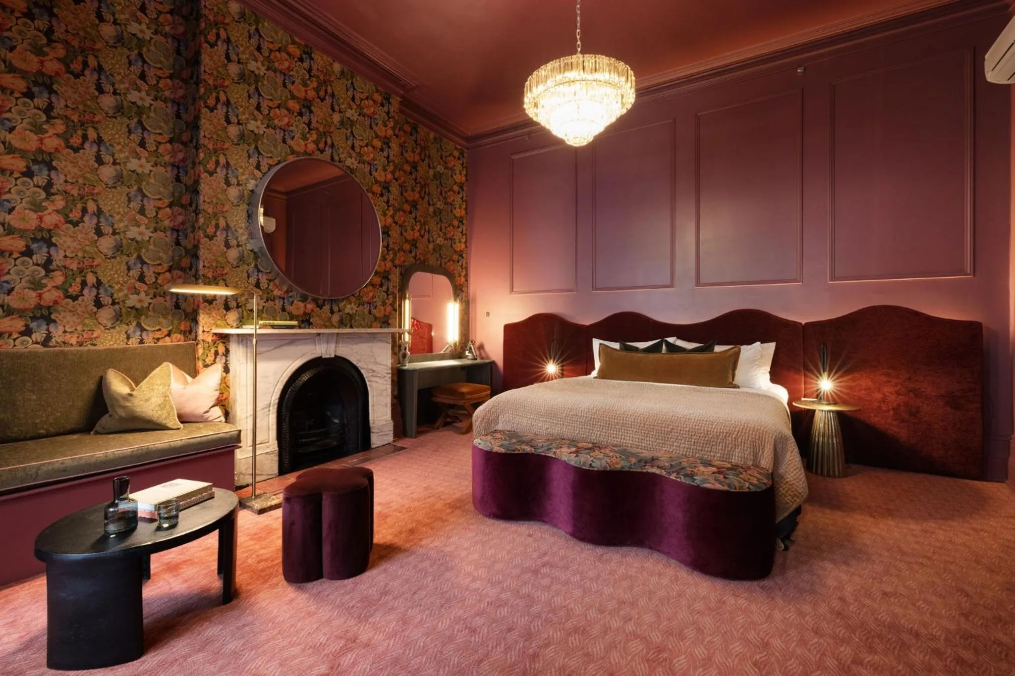 Bed in Medusa Hotel Sydney