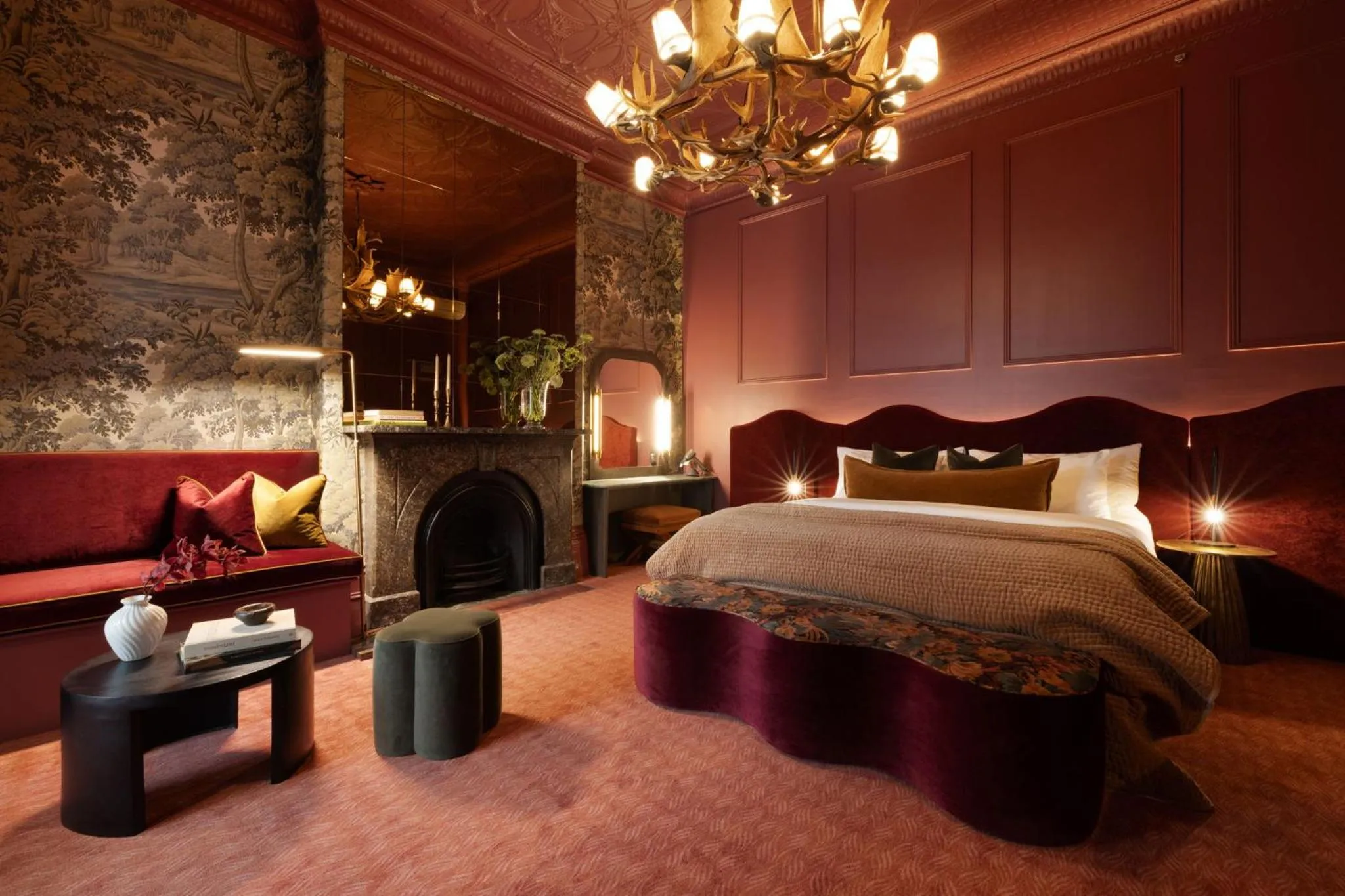 Bed in Medusa Hotel Sydney