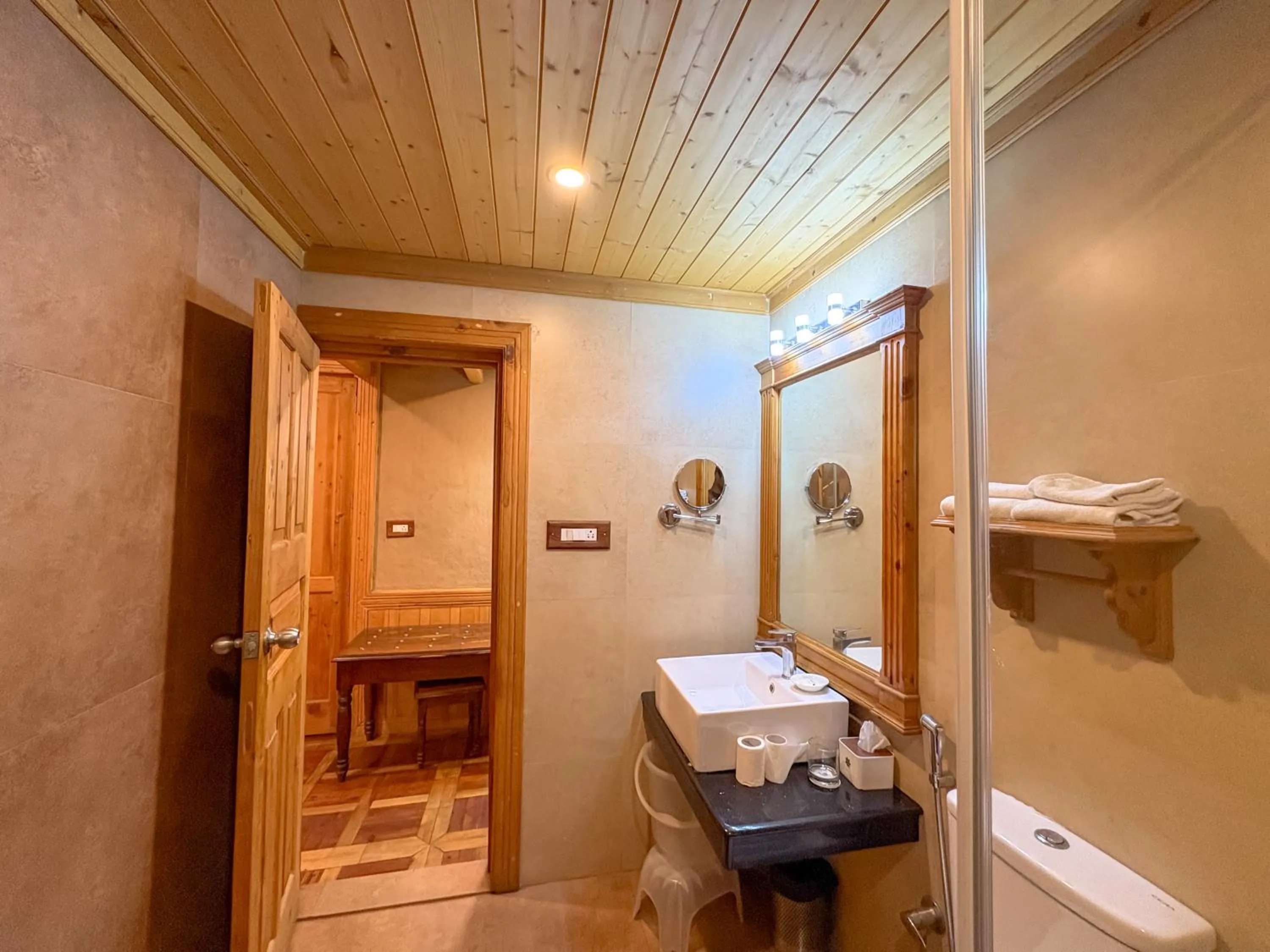 Shower in Shivadya - A Luxury Boutique Experience