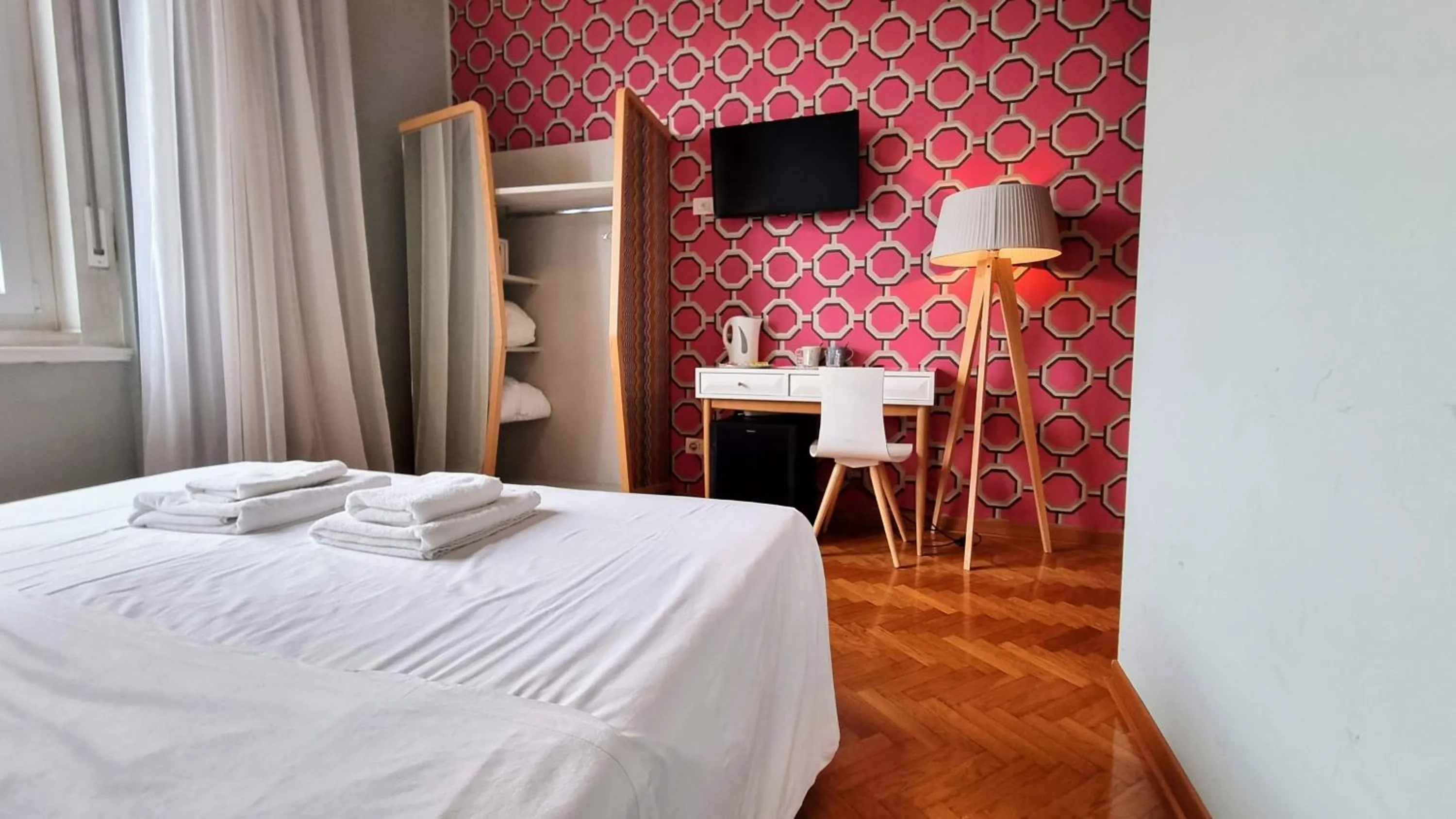 Photo of the whole room, Bed in Locanda Al Volo Tor Bandena