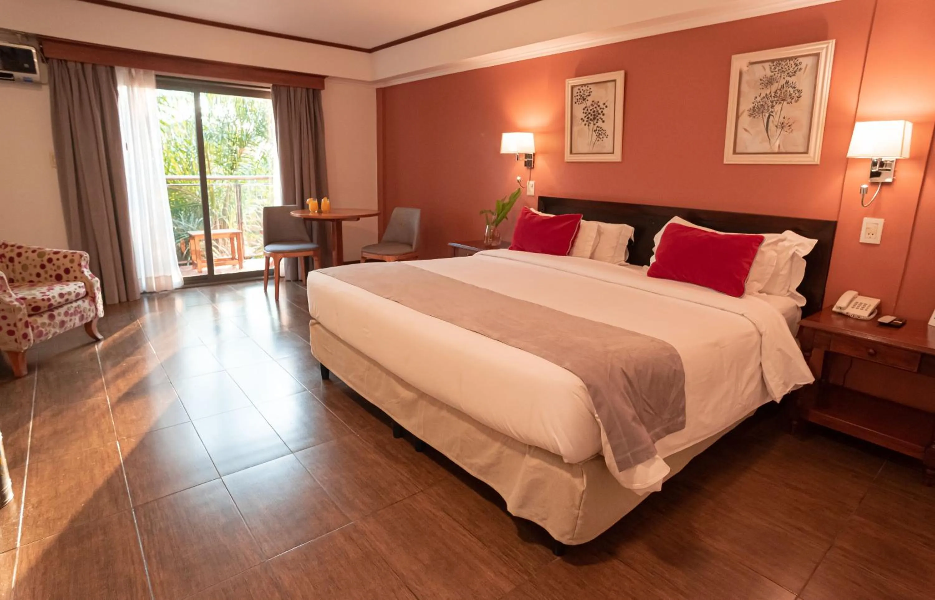 Bed in Hotel Saint George