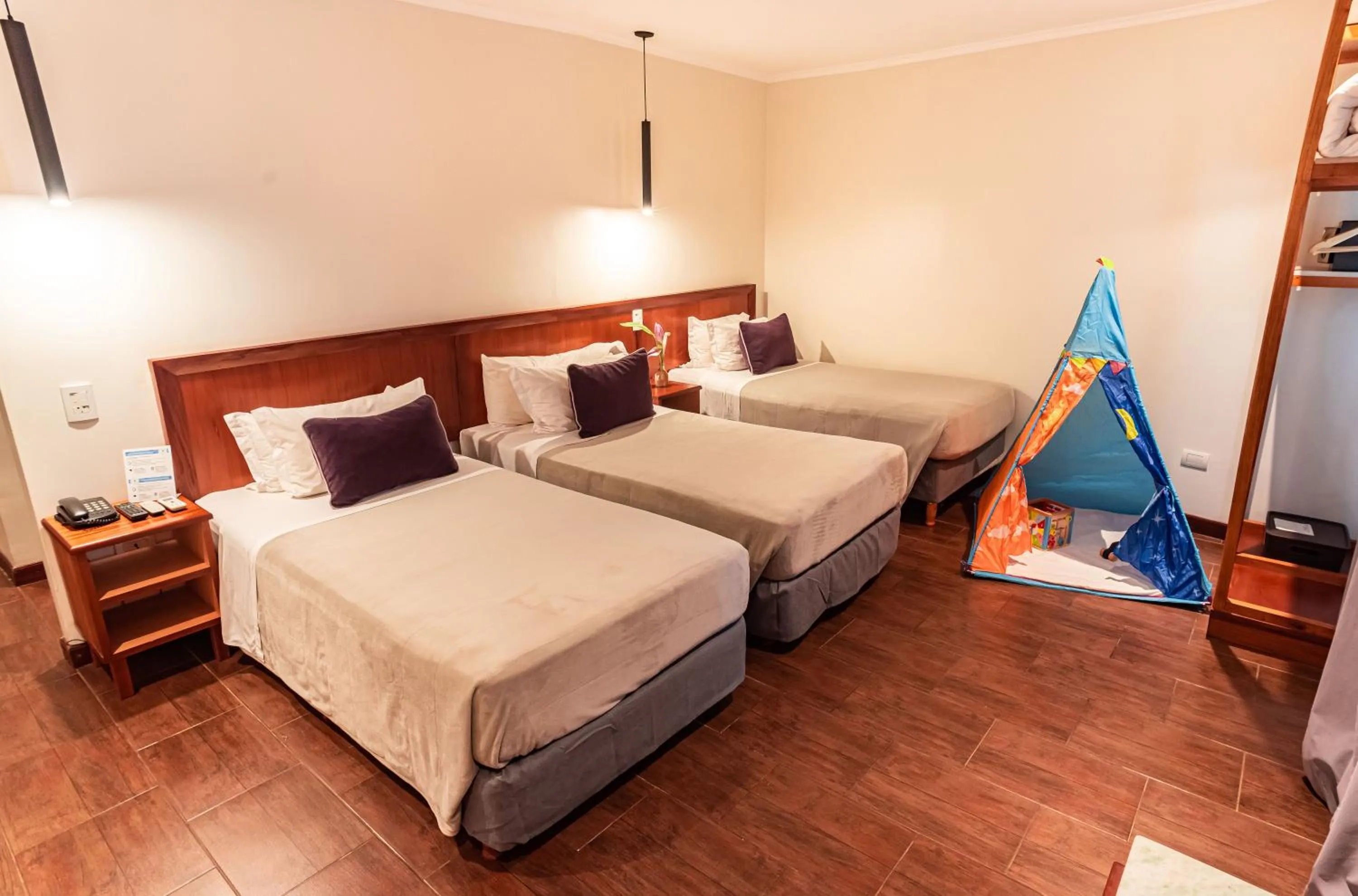 Bed in Hotel Saint George