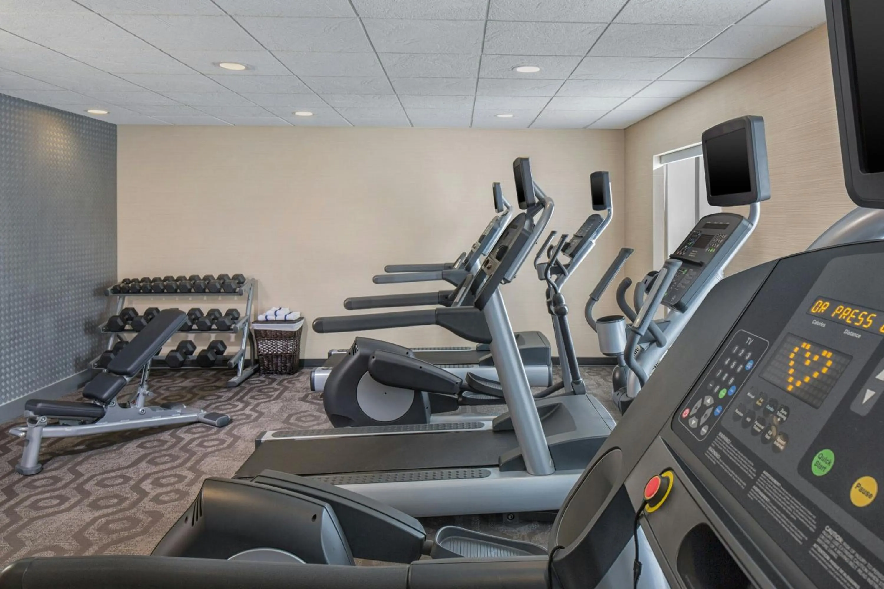 Fitness centre/facilities in Fairfield Inn & Suites by Marriott Bridgewater Branchburg/Somerville