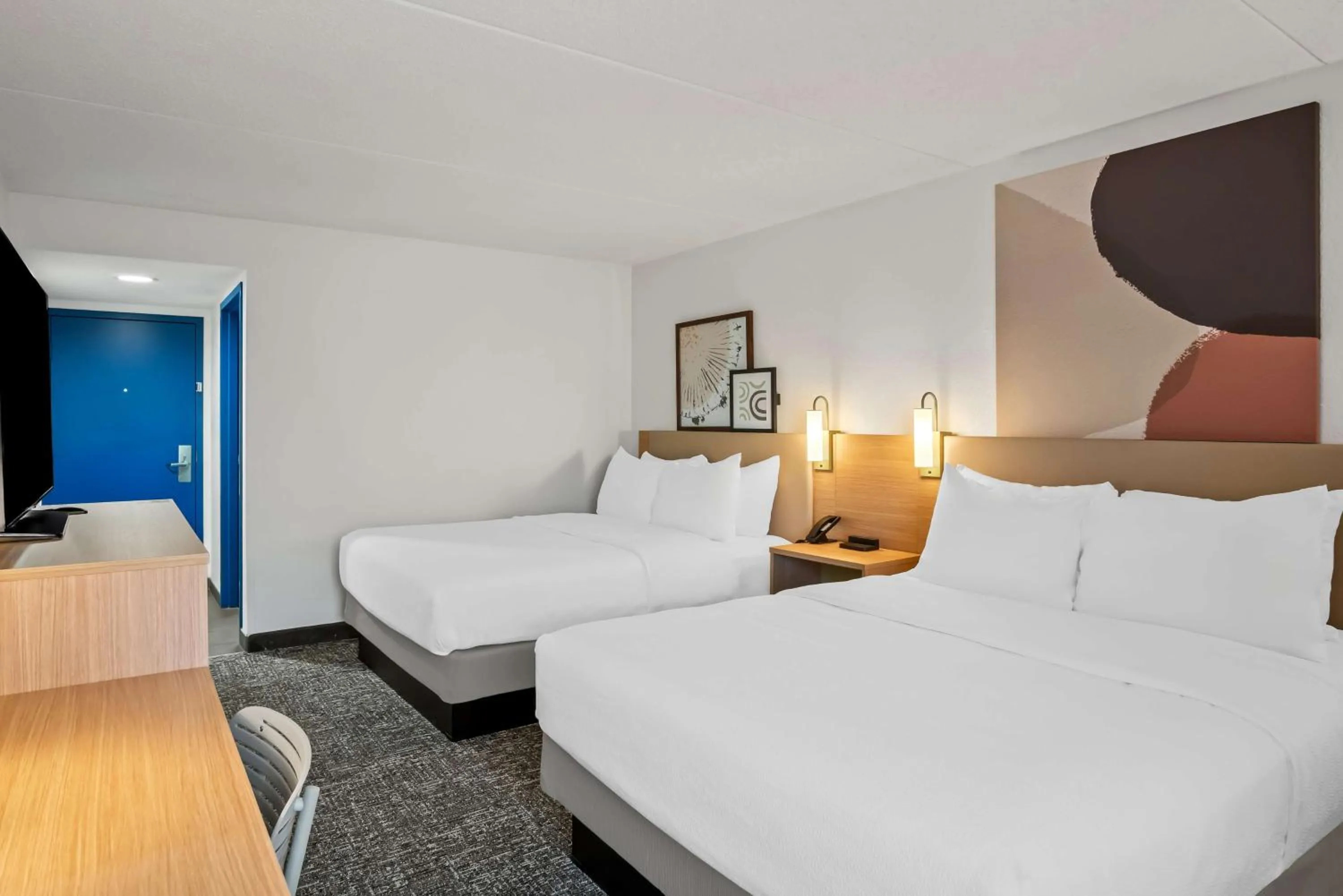 Bed in Spark By Hilton Stevensville