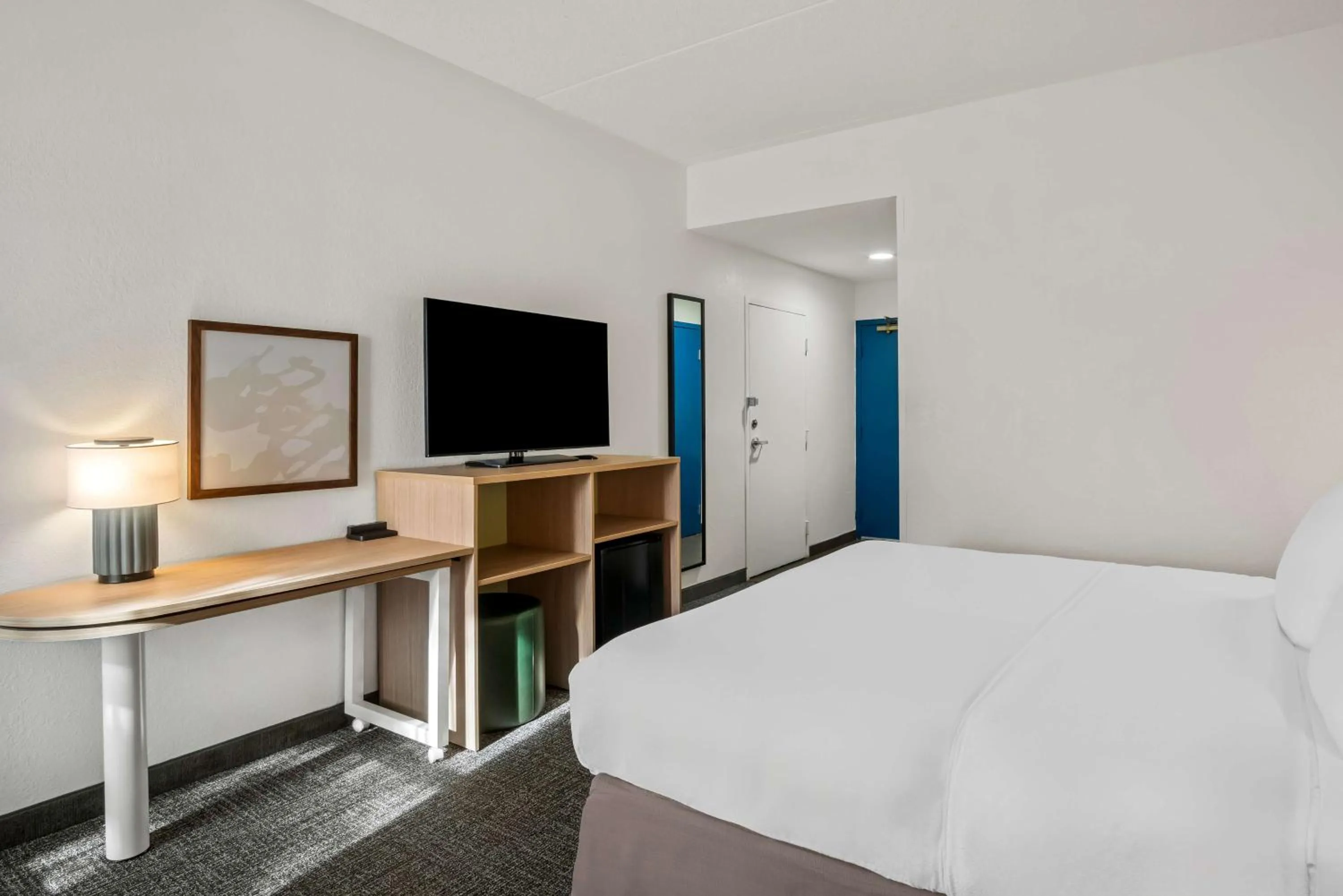 Bed in Spark By Hilton Stevensville