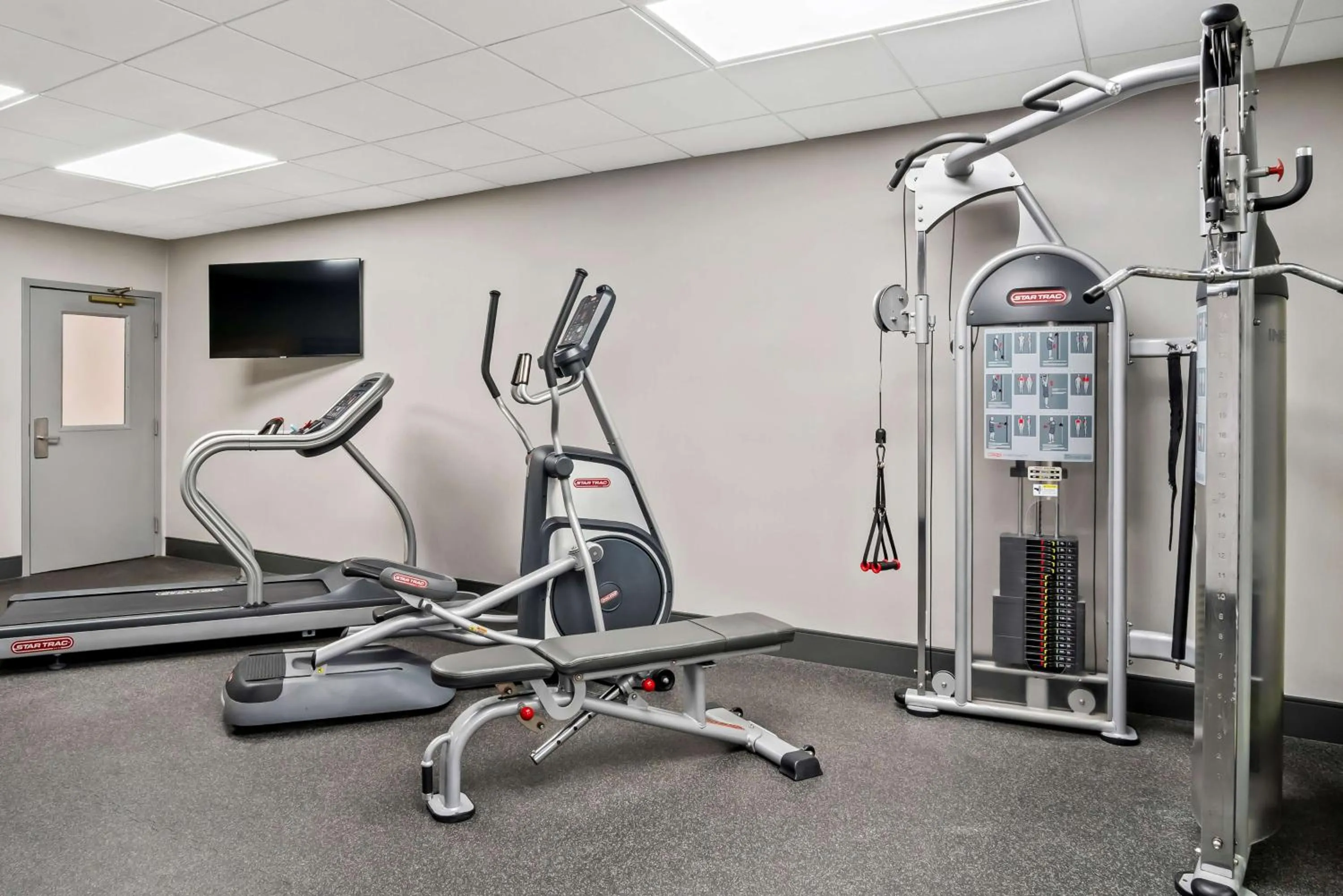 Fitness centre/facilities in Spark By Hilton Stevensville