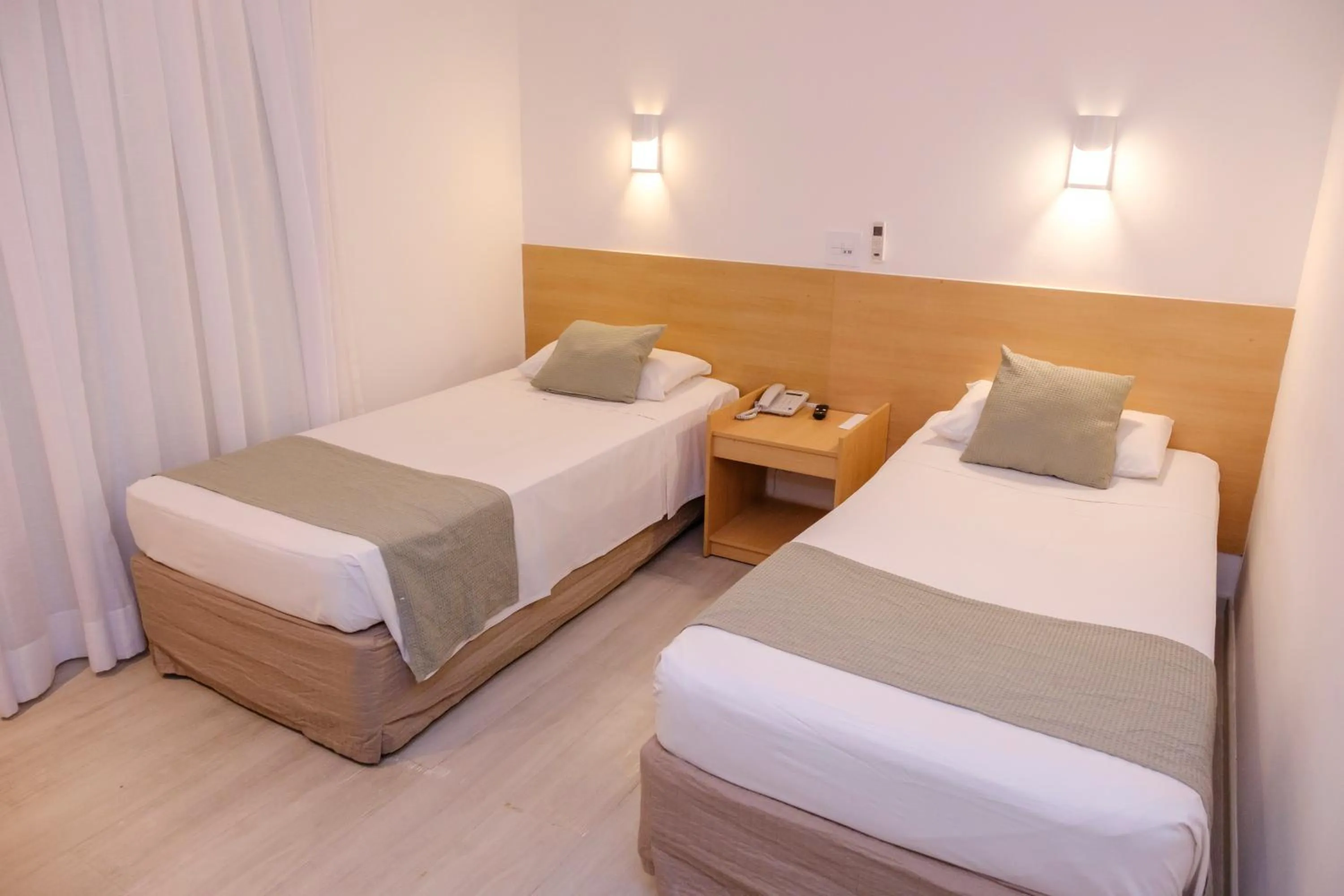 Bedroom, Bed in Marante Plaza Hotel