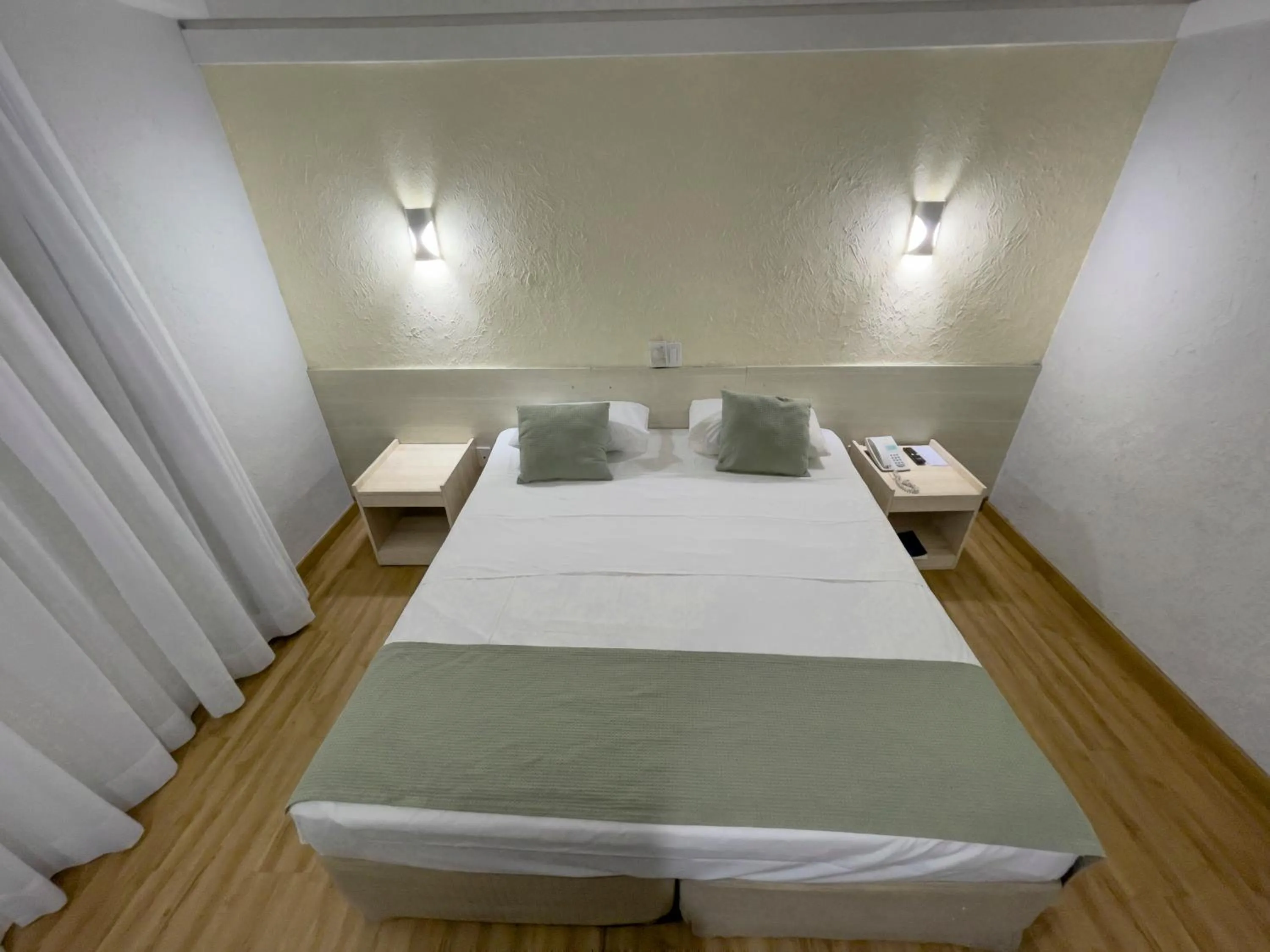 Bed in Marante Plaza Hotel